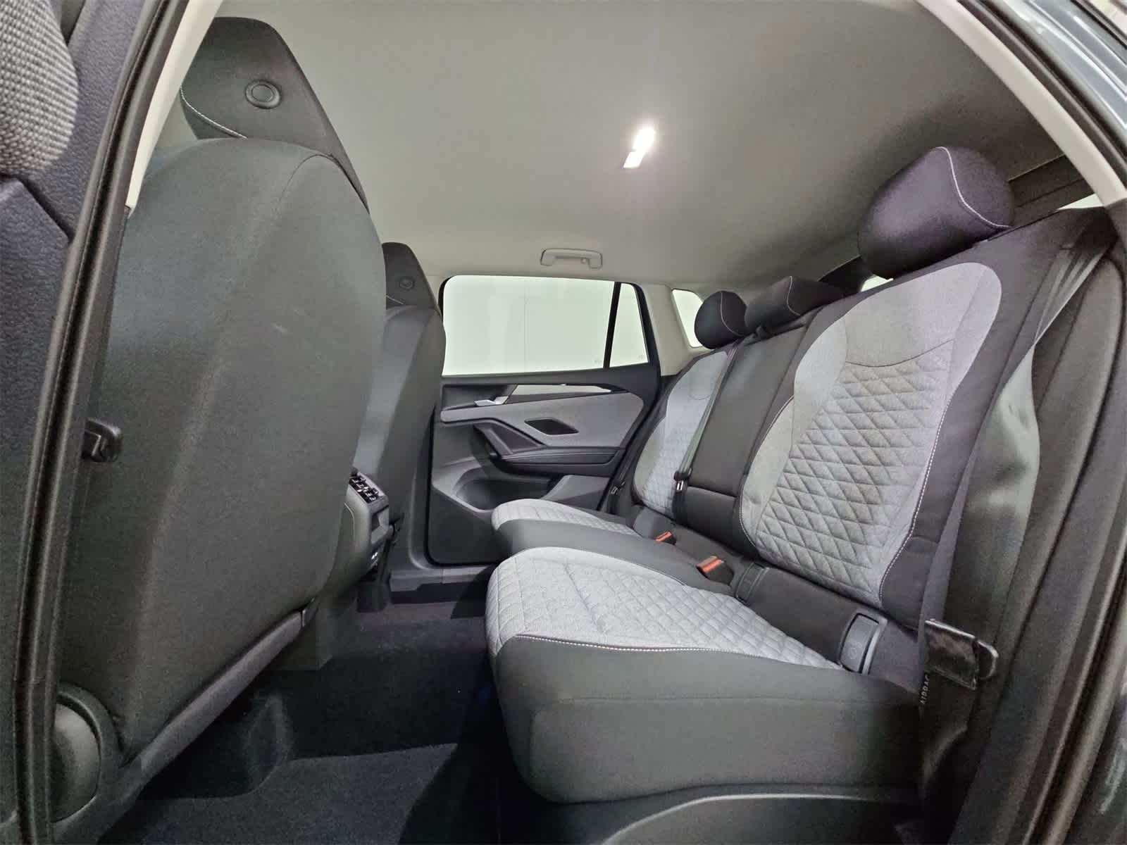 Thumbnail: 2025 Volkswagen Tiguan - 19