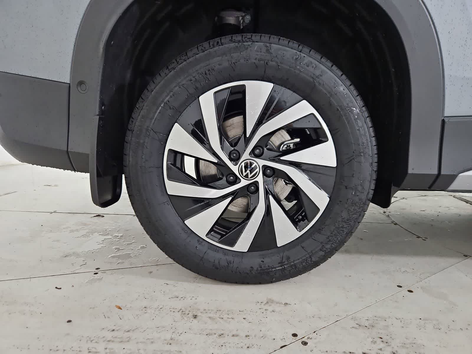 Thumbnail: 2026 Volkswagen Tiguan - 13