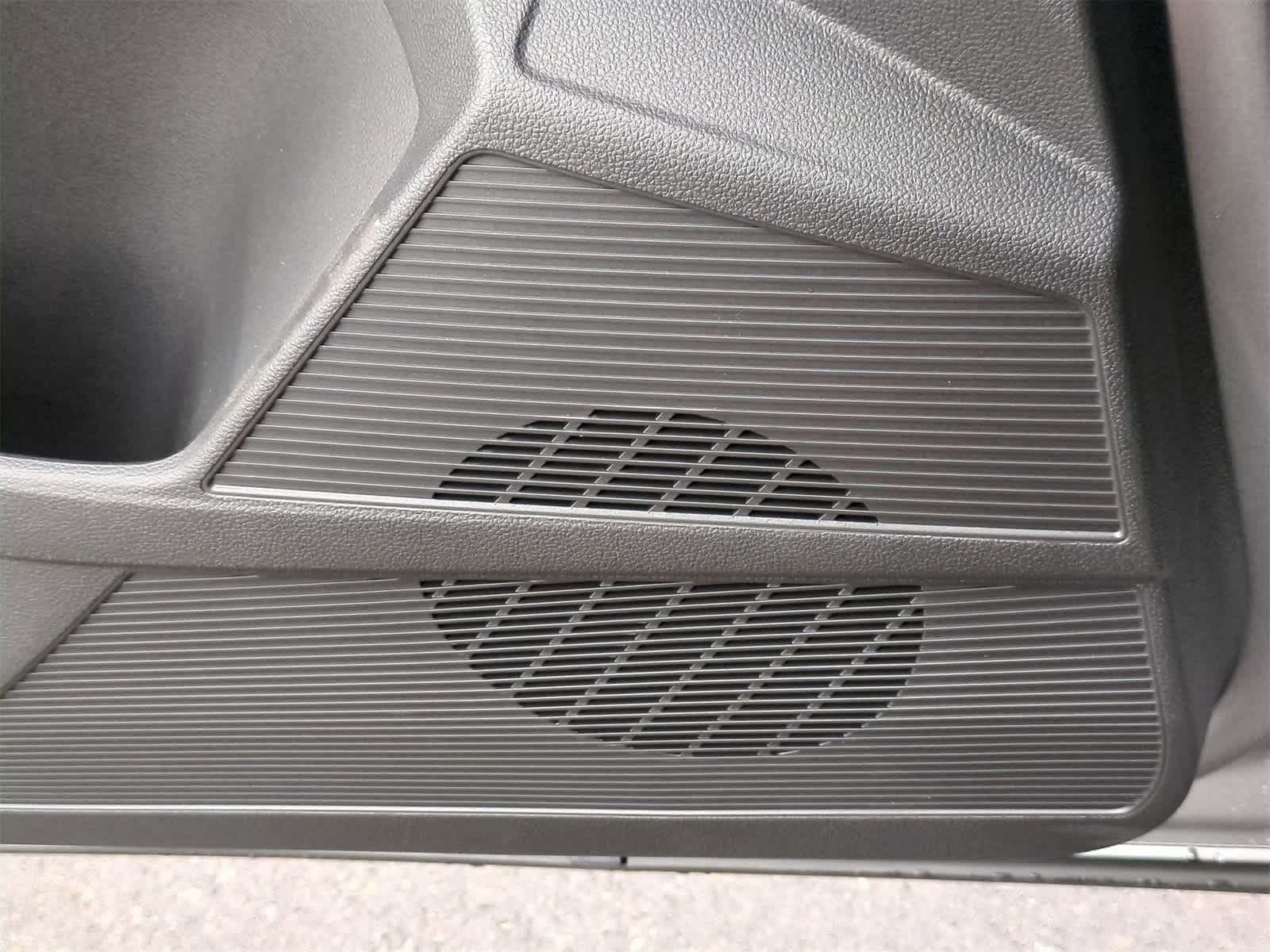 Thumbnail: 2025 Volkswagen Taos - 31