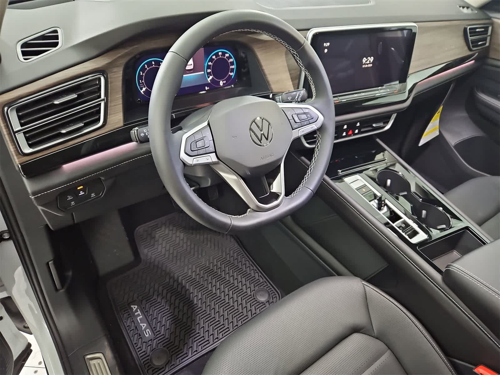 Thumbnail: 2026 Volkswagen Atlas - 2