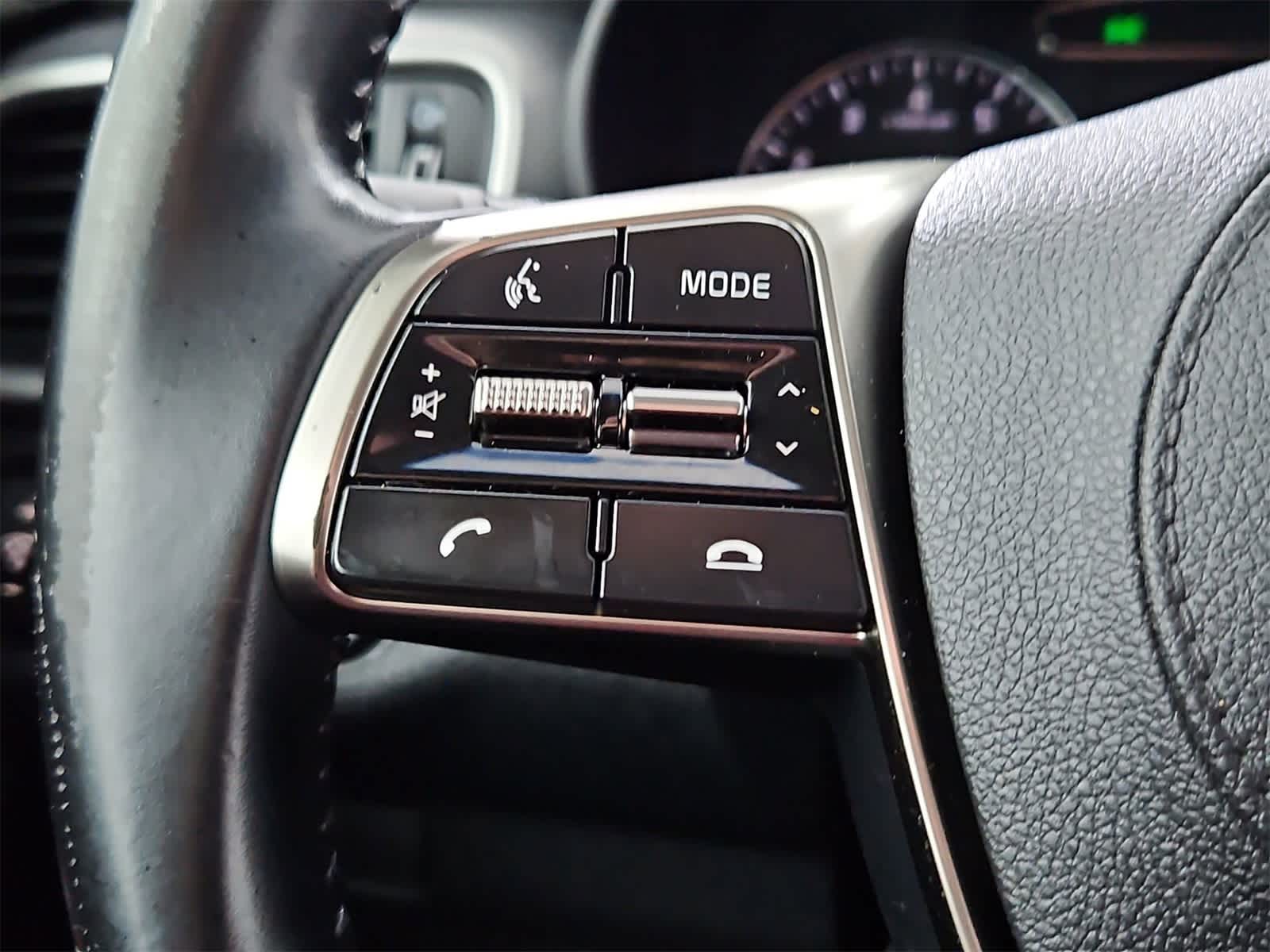 Thumbnail: 2019 Kia Sorento - 23