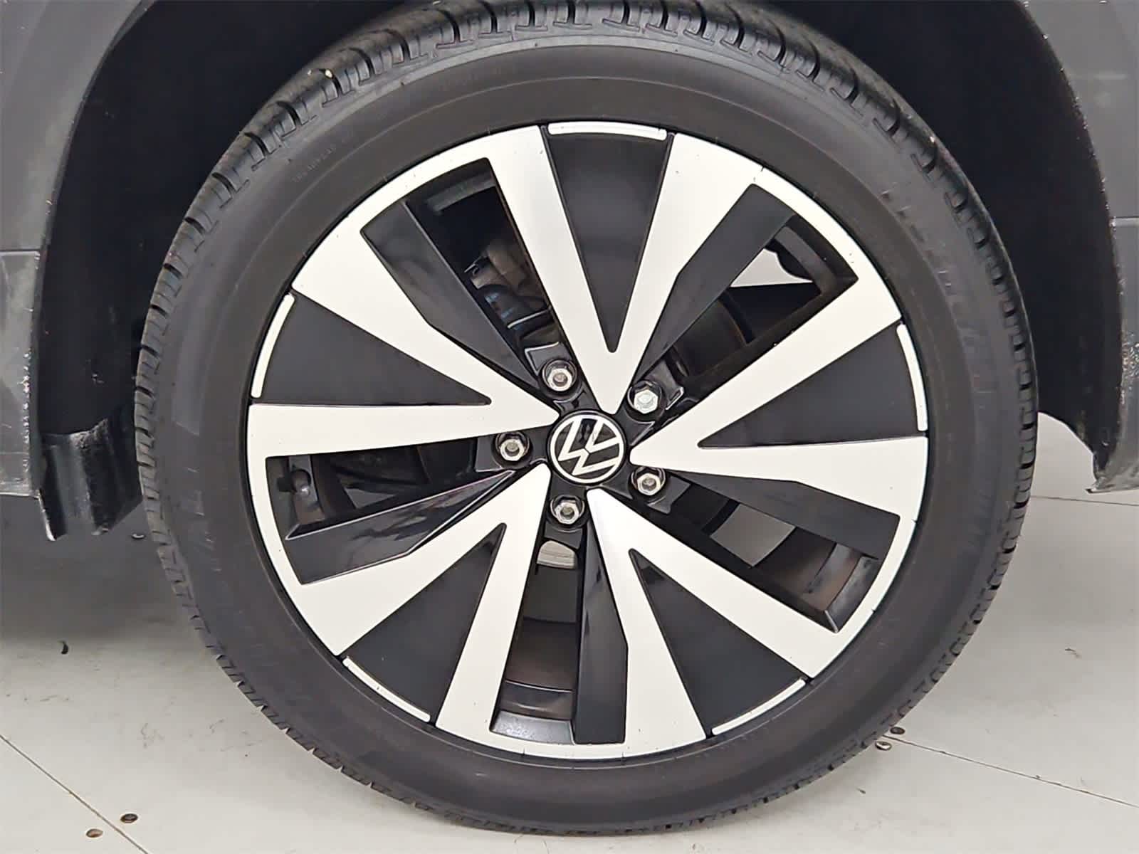 Thumbnail: 2022 Volkswagen Taos - 13