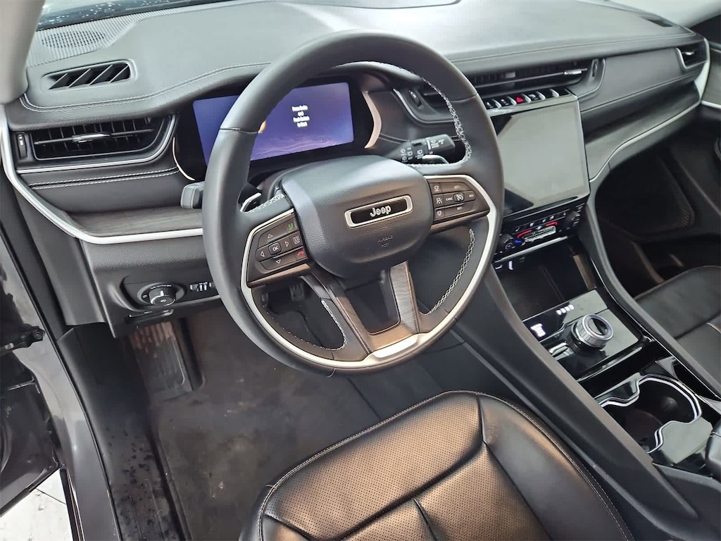 Used 2023 Jeep Grand Cherokee Limited SUV