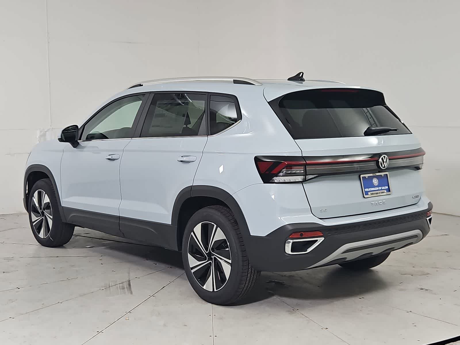 Thumbnail: 2026 Volkswagen Taos - 4