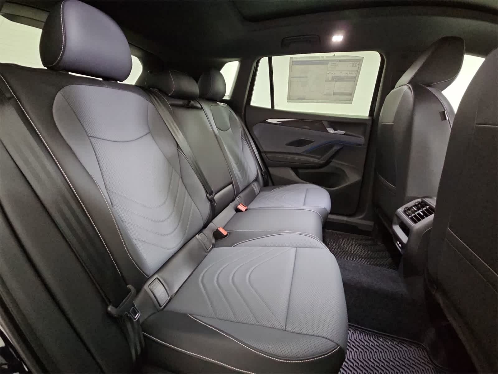 Thumbnail: 2026 Volkswagen Tiguan - 21