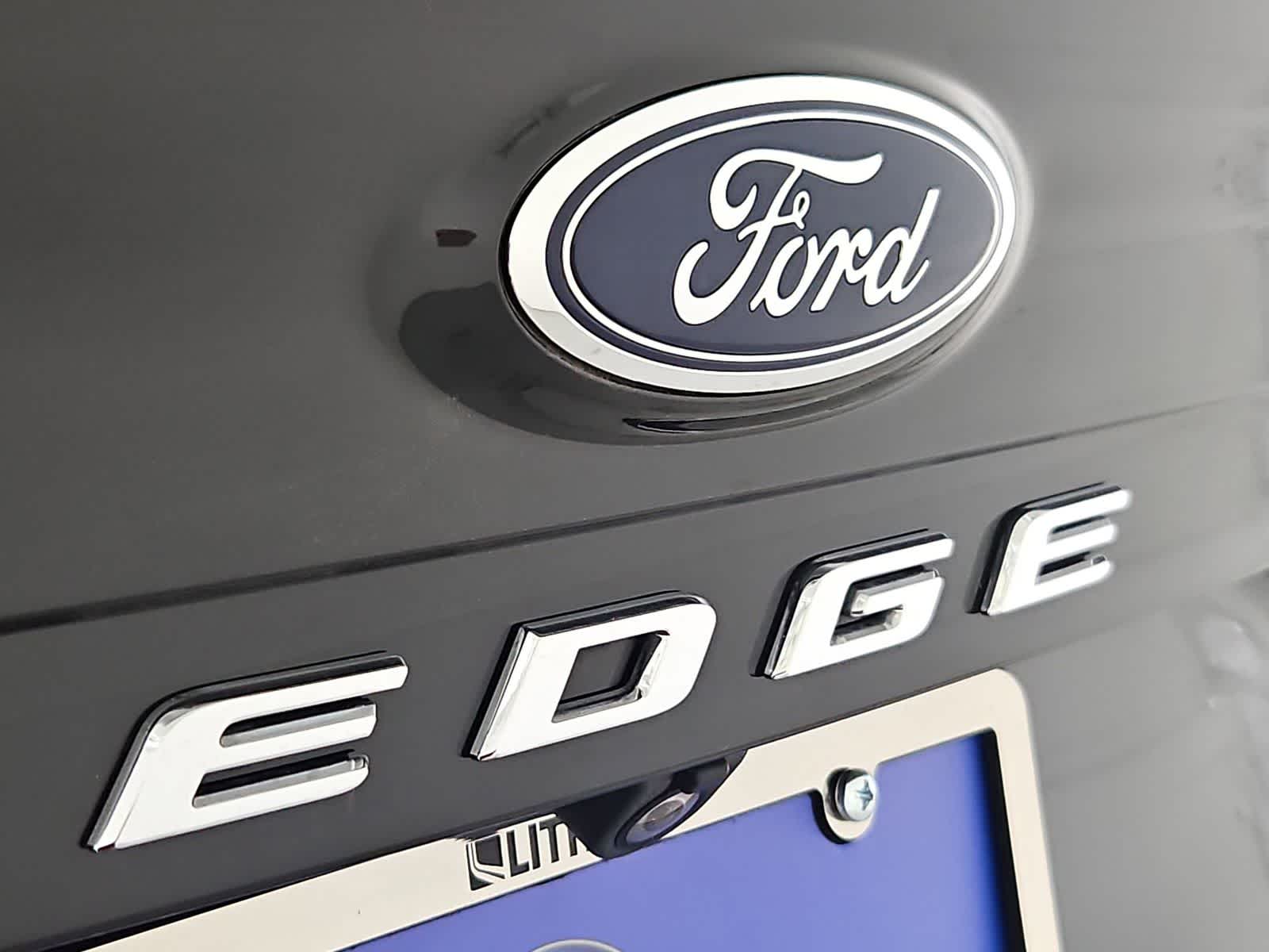 Thumbnail: 2021 Ford Edge - 12