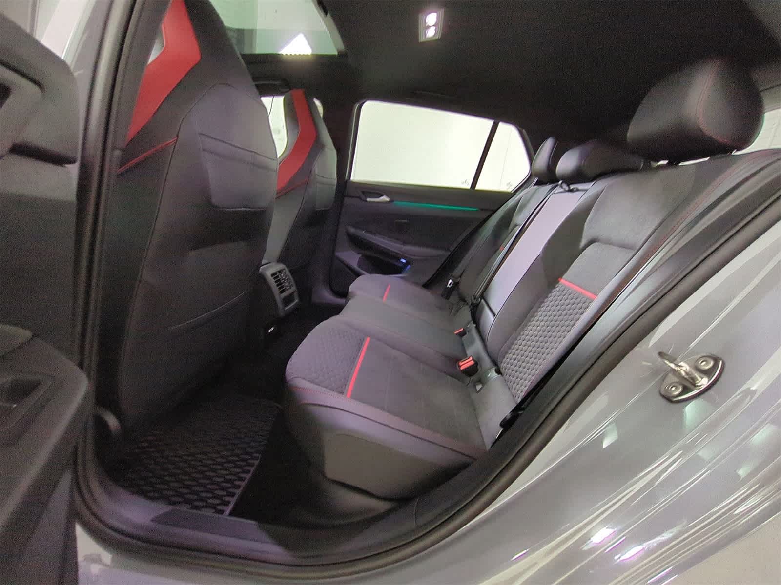 Thumbnail: 2025 Volkswagen Golf - 20