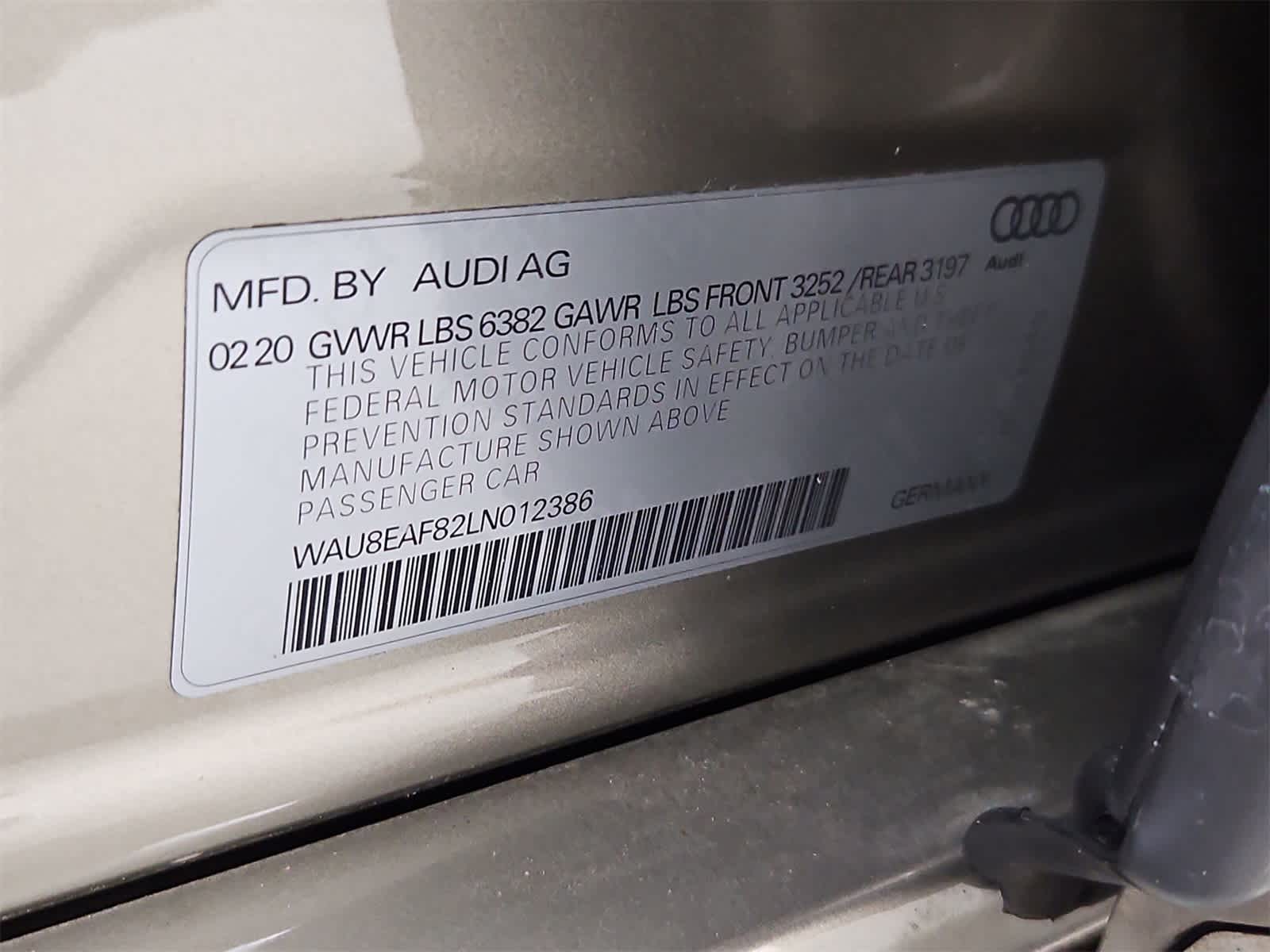 Thumbnail: 2020 Audi A8 - 38