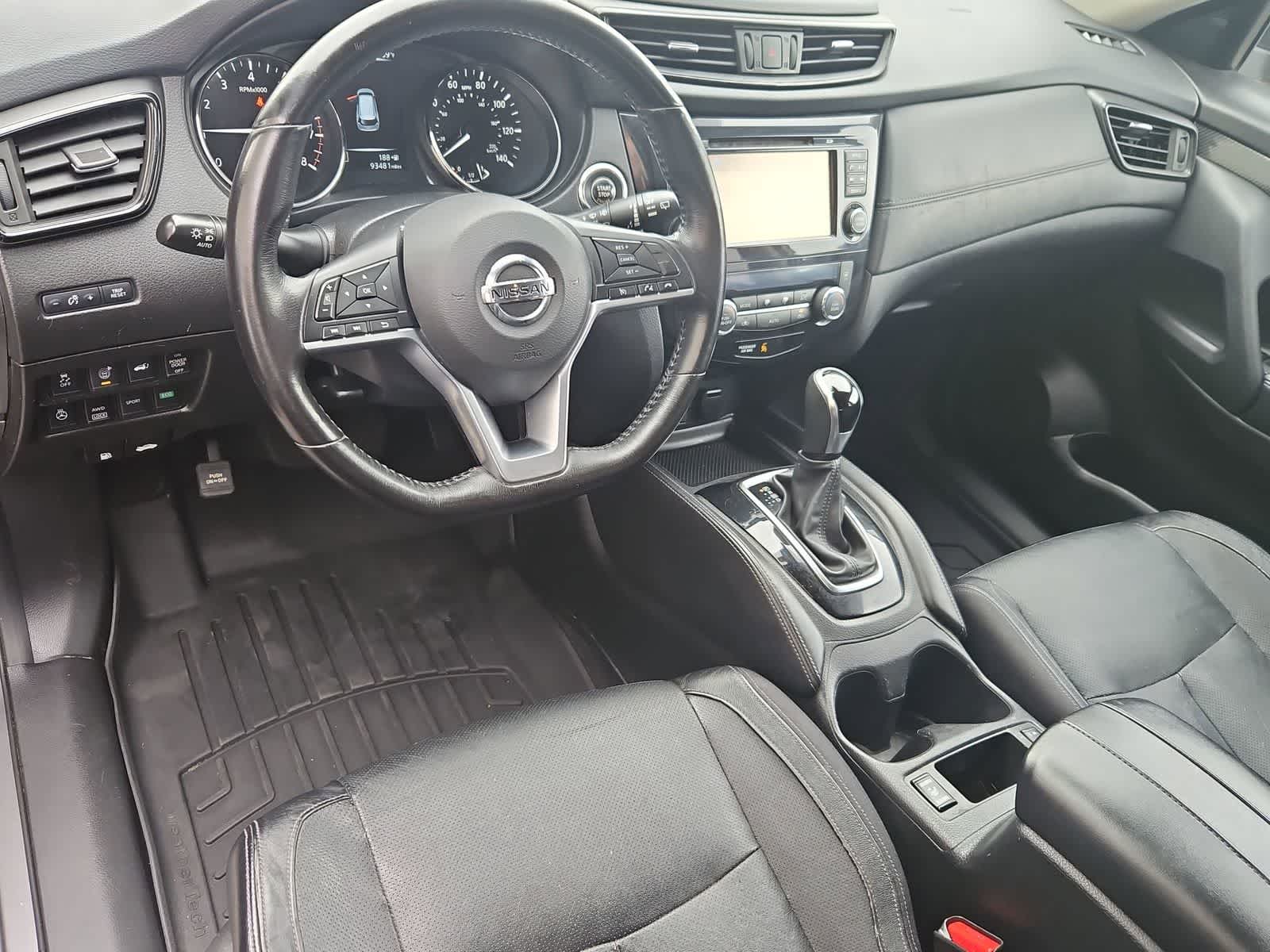 Thumbnail: 2017 Nissan Rogue - 2