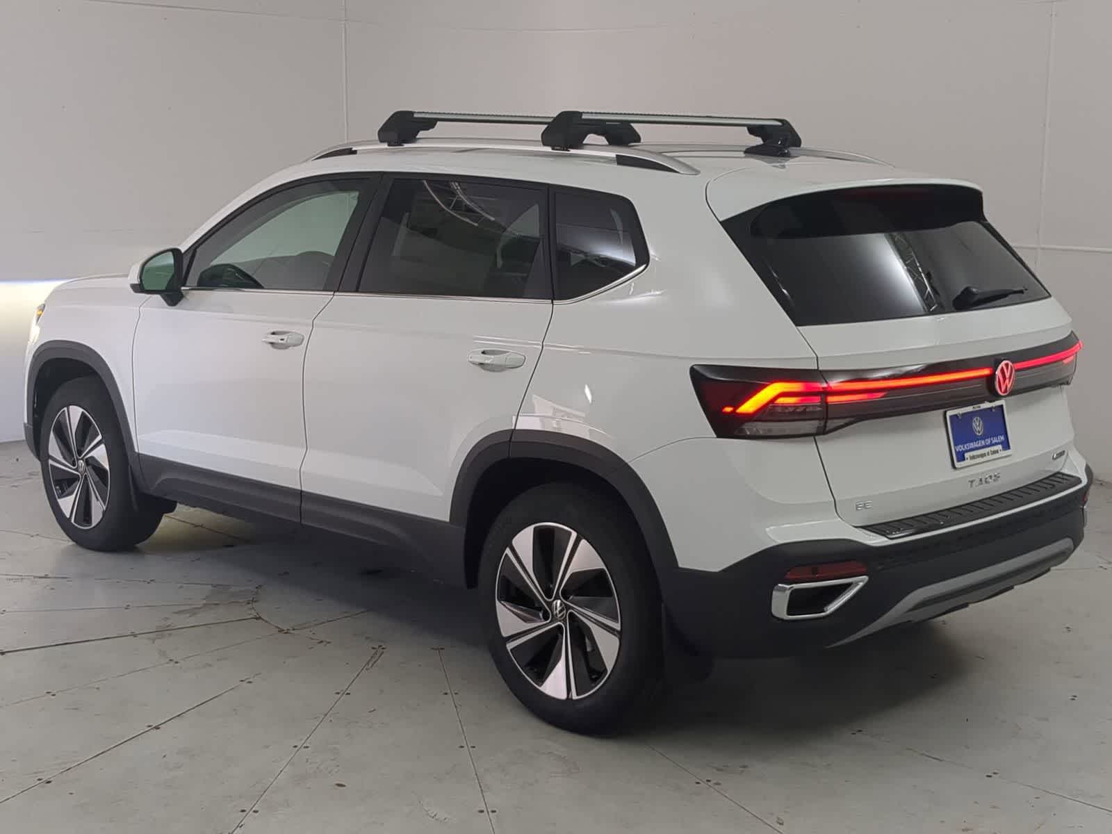 Thumbnail: 2025 Volkswagen Taos - 4