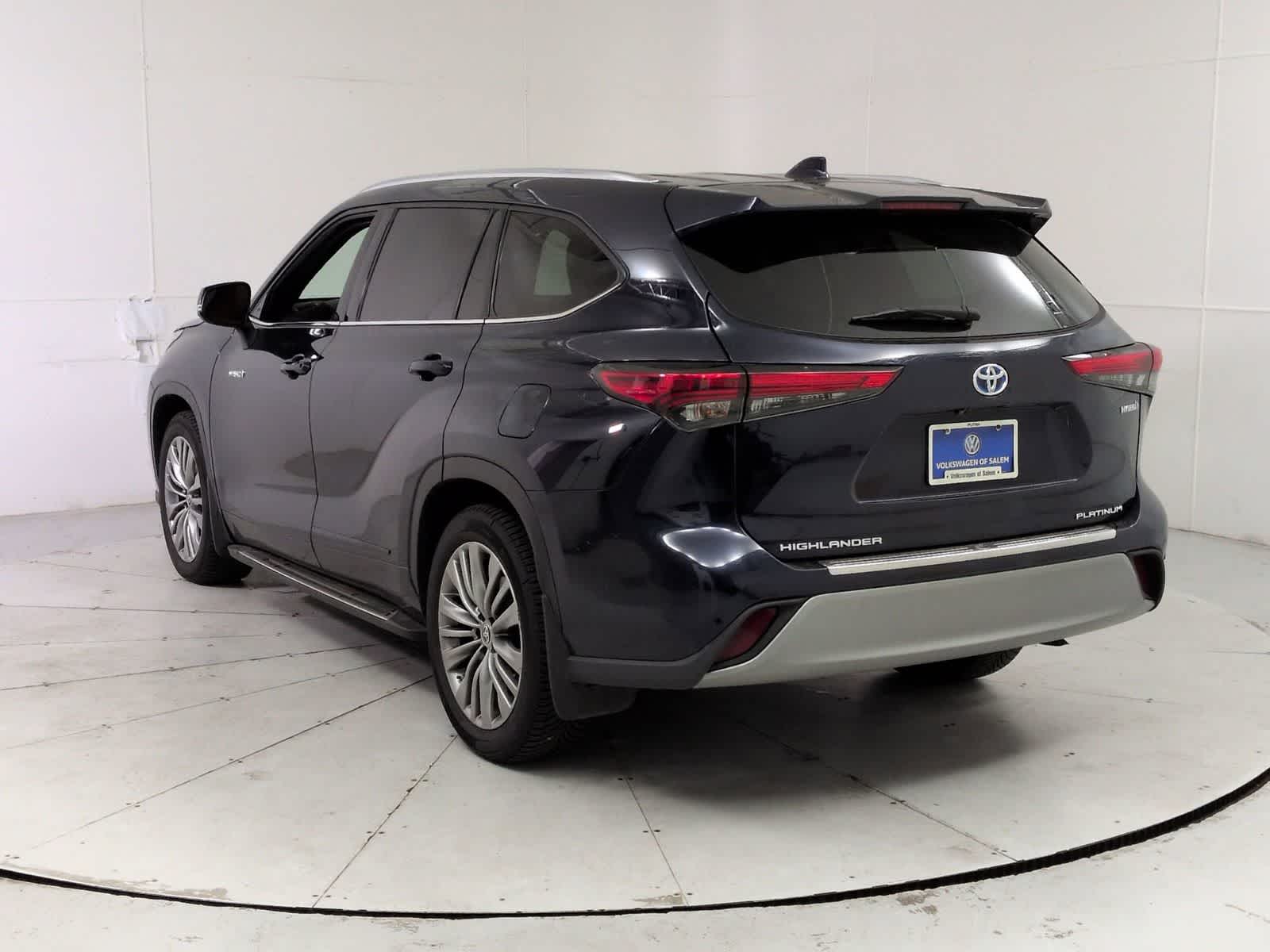 Thumbnail: 2021 Toyota Highlander - 4