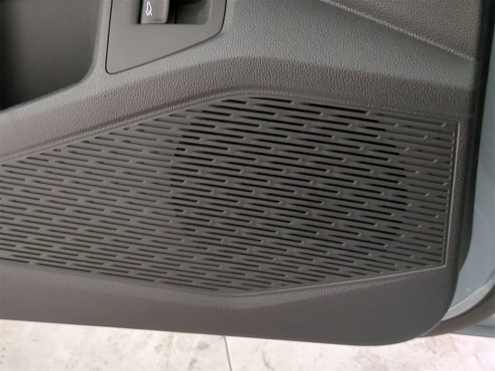 Thumbnail: 2025 Volkswagen Jetta - 31