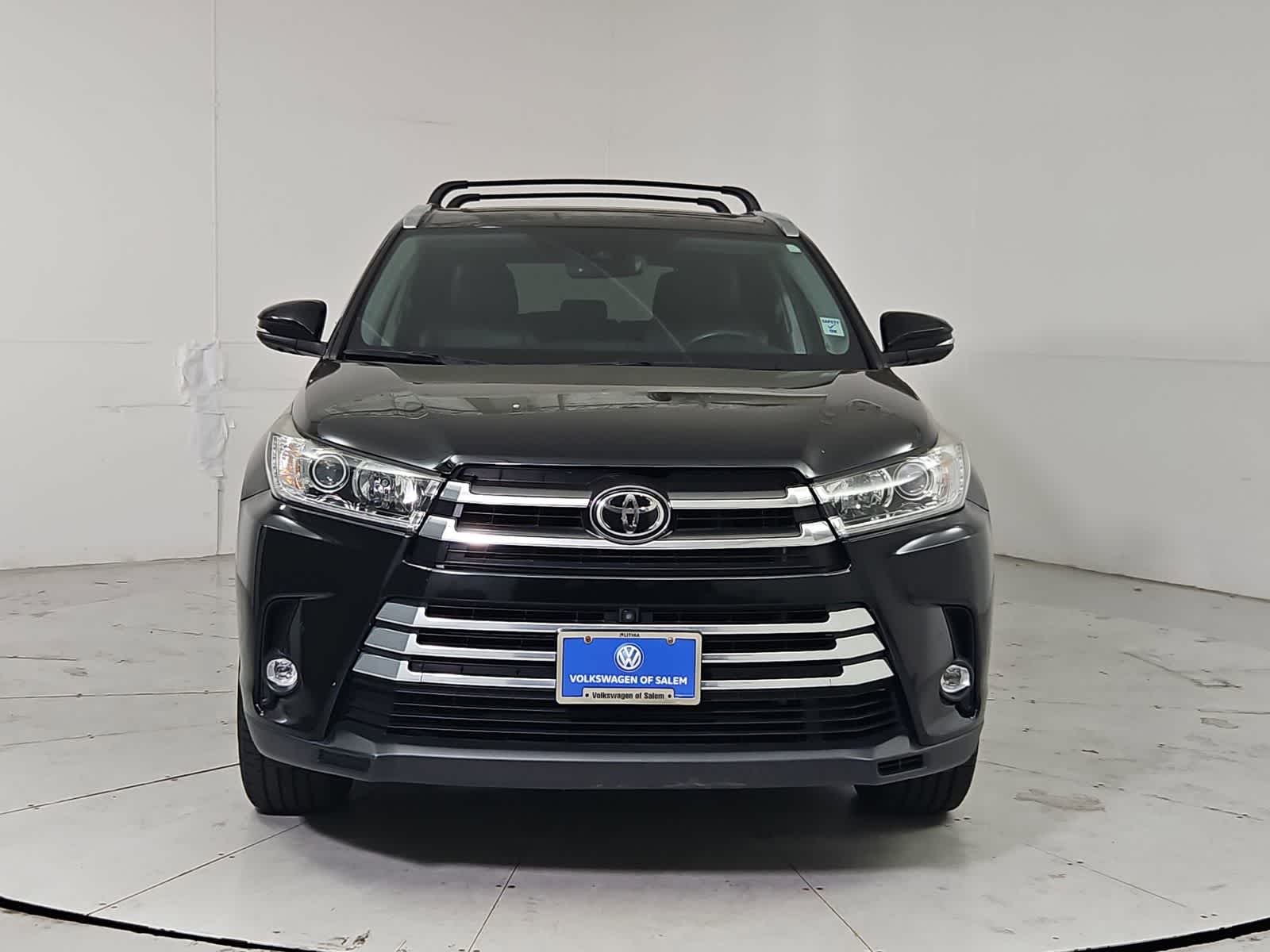 Thumbnail: 2019 Toyota Highlander - 9