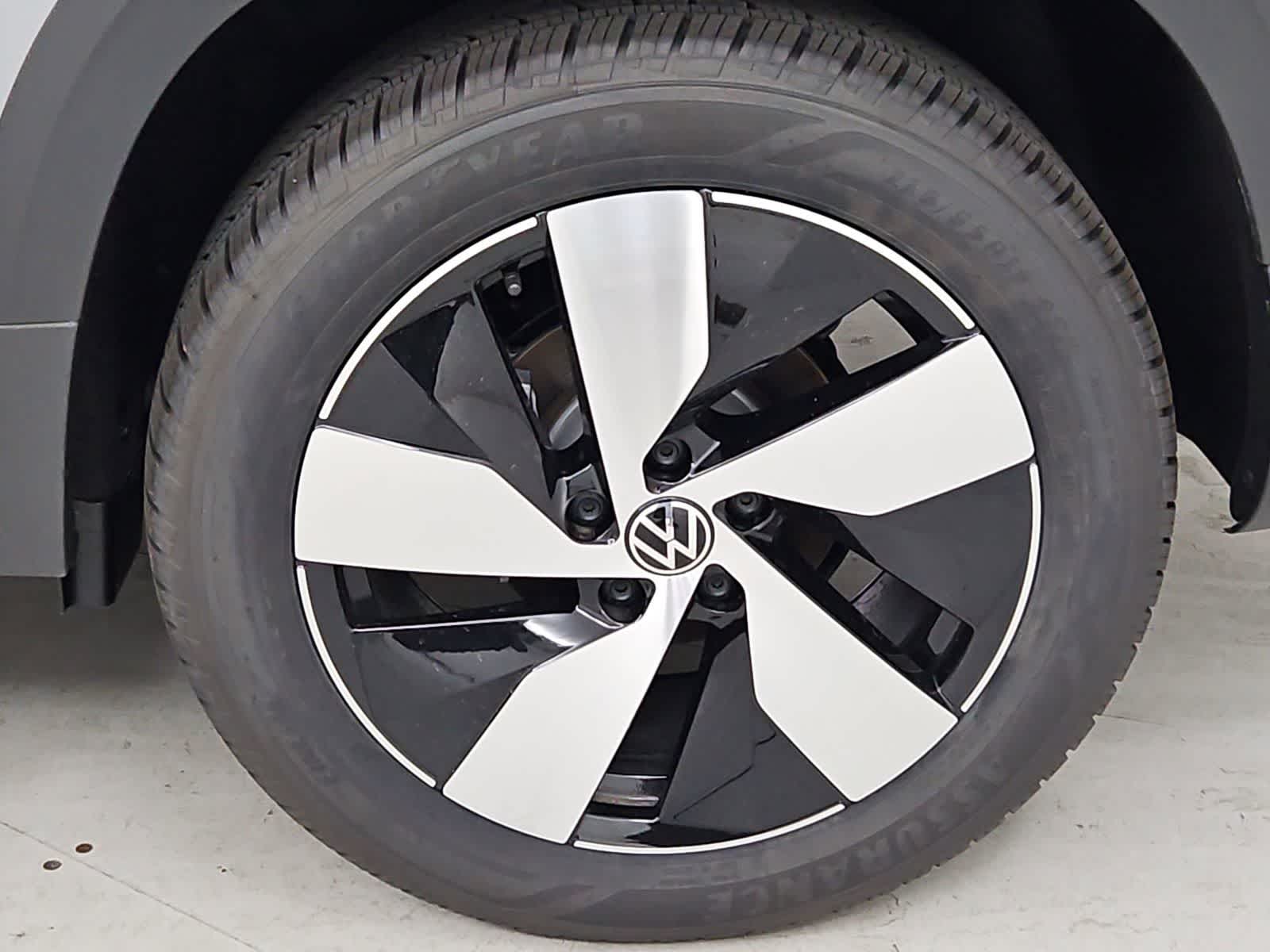 Thumbnail: 2025 Volkswagen Taos - 13