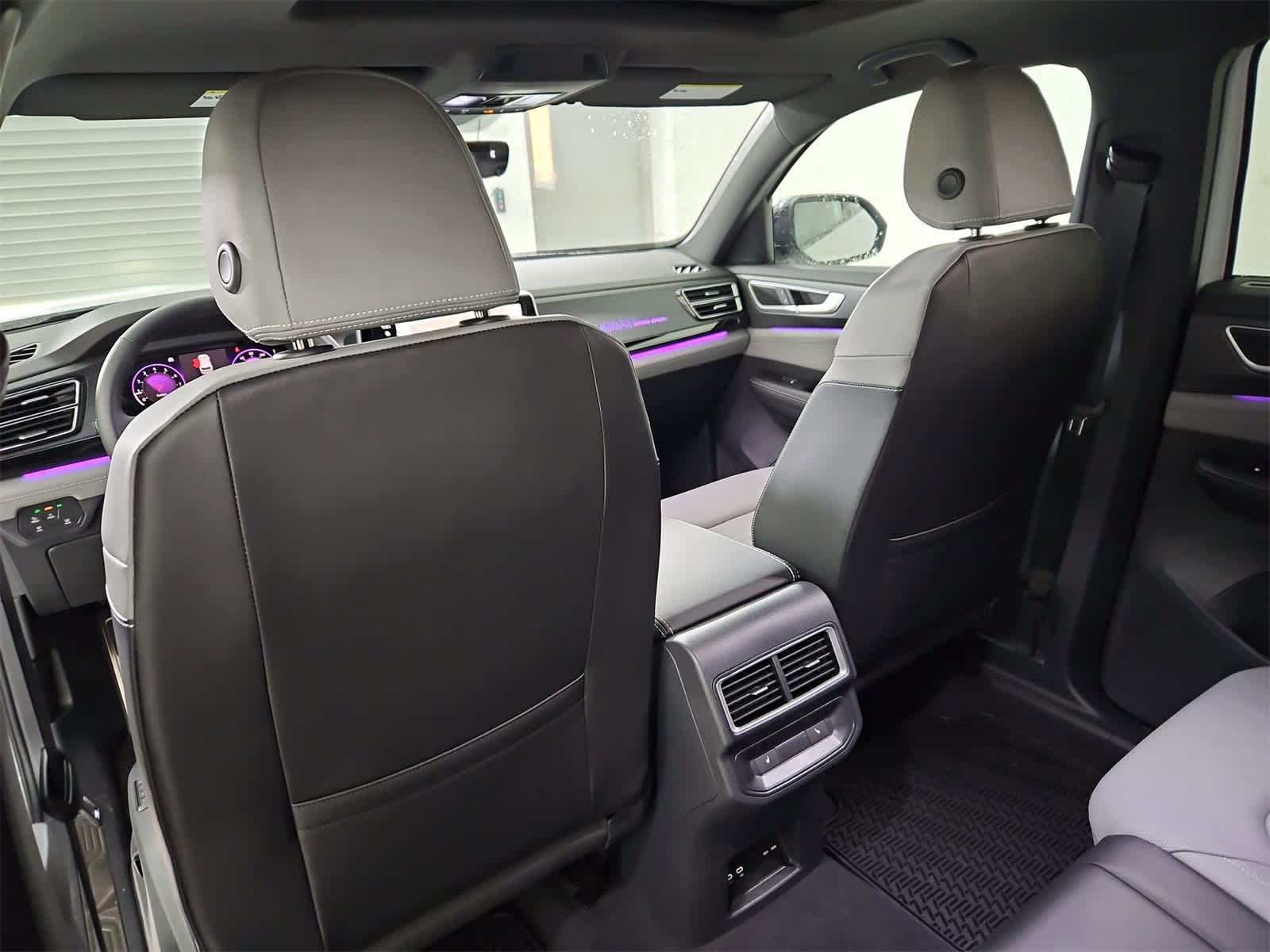 Thumbnail: 2025 Volkswagen Atlas - 18