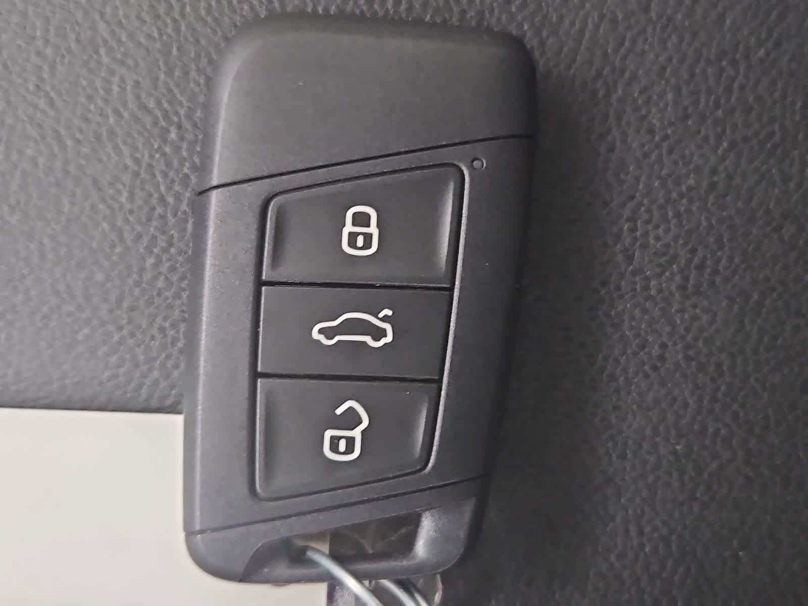 Thumbnail: 2025 Volkswagen Taos - 34