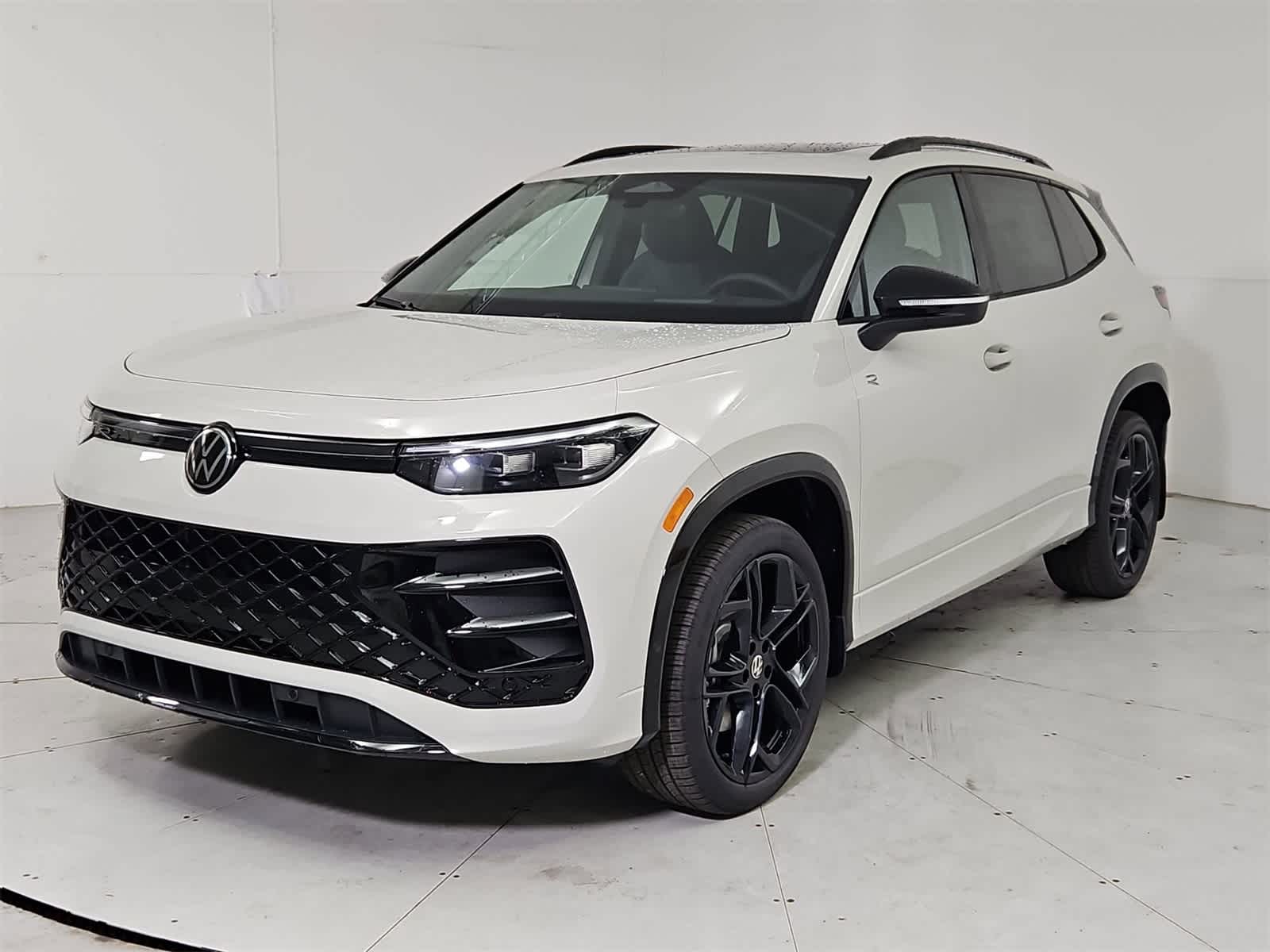 Thumbnail: 2026 Volkswagen Tiguan - 1