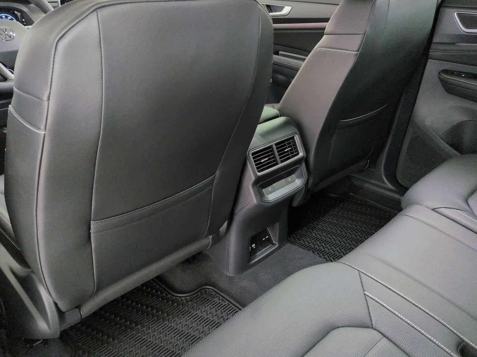 Thumbnail: 2026 Volkswagen Atlas - 18