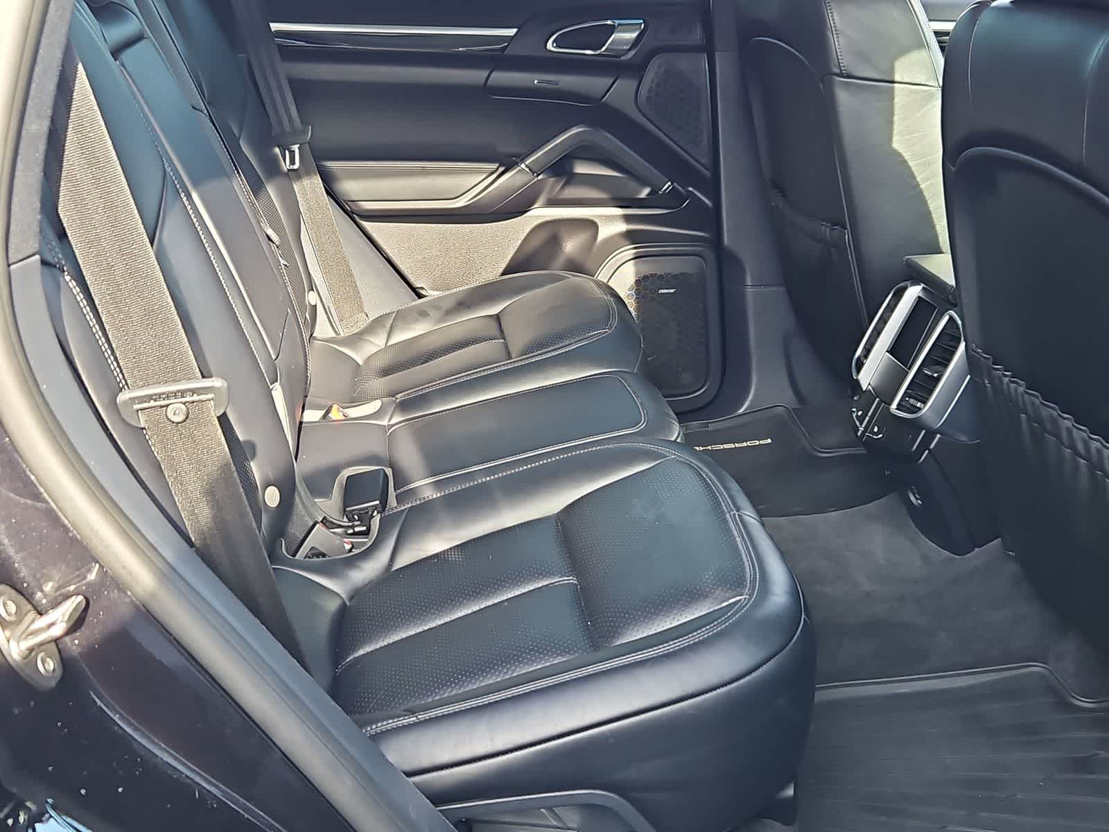 Thumbnail: 2018 Porsche Cayenne - 21