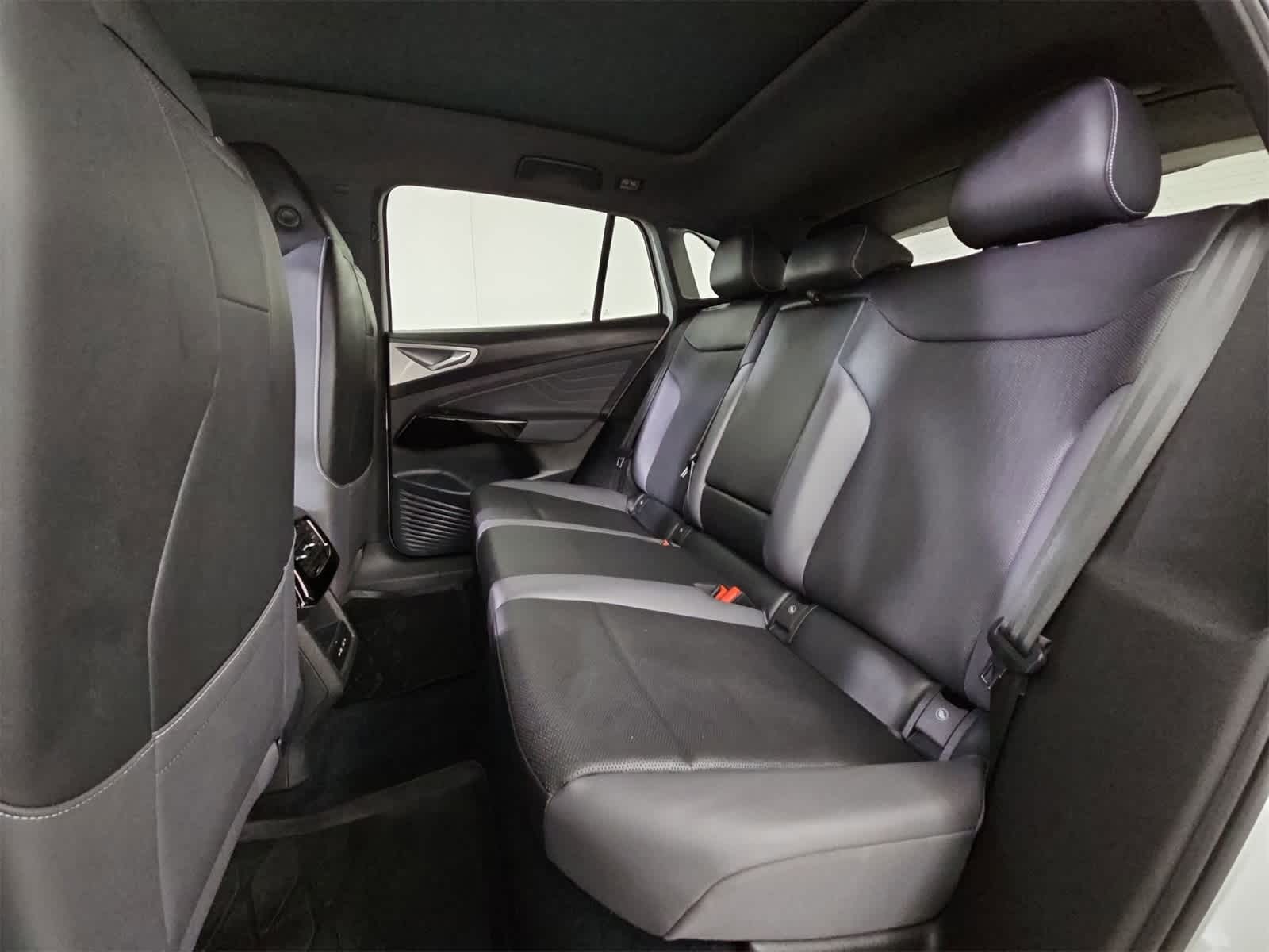 Thumbnail: 2023 Volkswagen ID.4 - 19