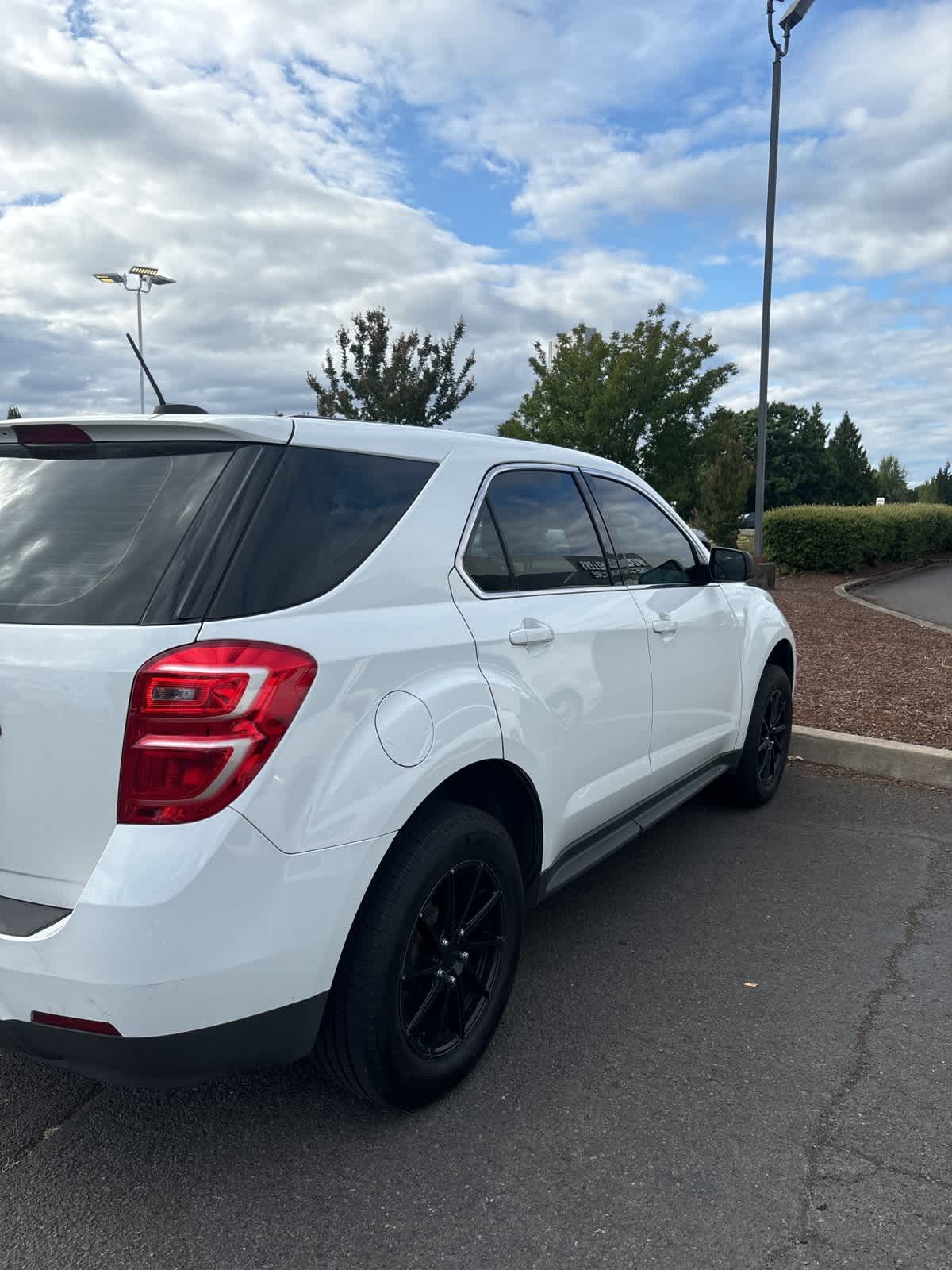 Thumbnail: 2017 Chevrolet Equinox - 3