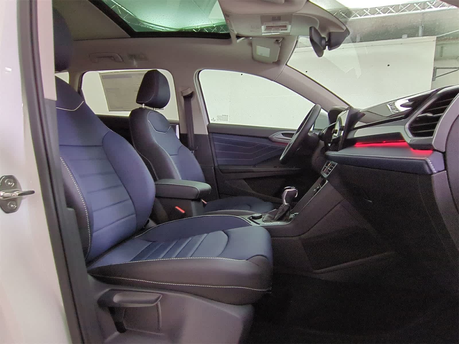 Thumbnail: 2025 Volkswagen Taos - 22