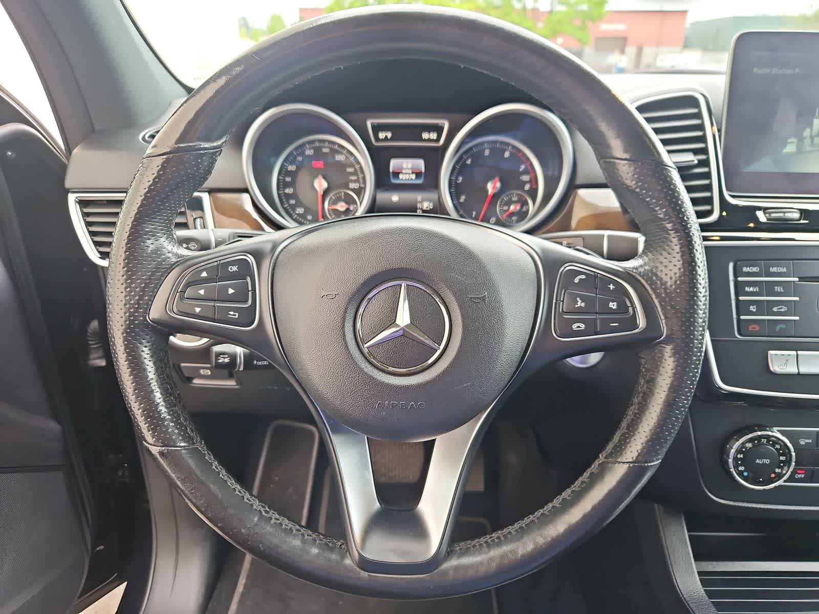 Thumbnail: 2016 Mercedes-Benz GLE - 22