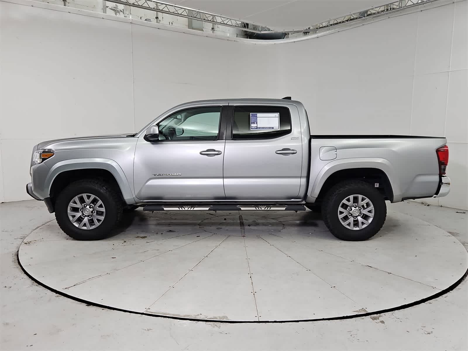 Thumbnail: 2019 Toyota Tacoma - 3