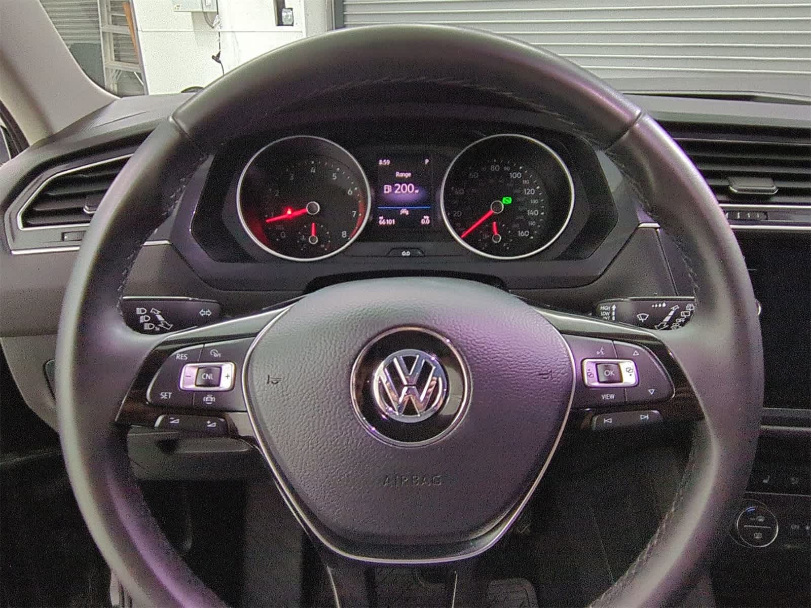 Thumbnail: 2020 Volkswagen Tiguan - 22