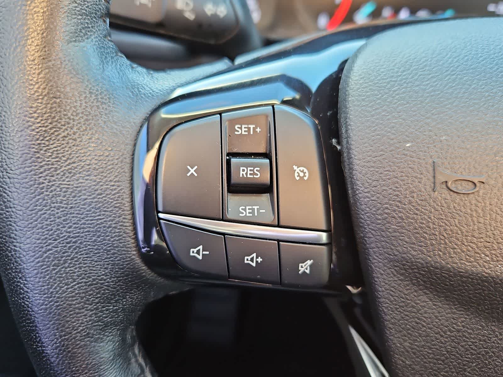 Thumbnail: 2021 Ford Escape - 23