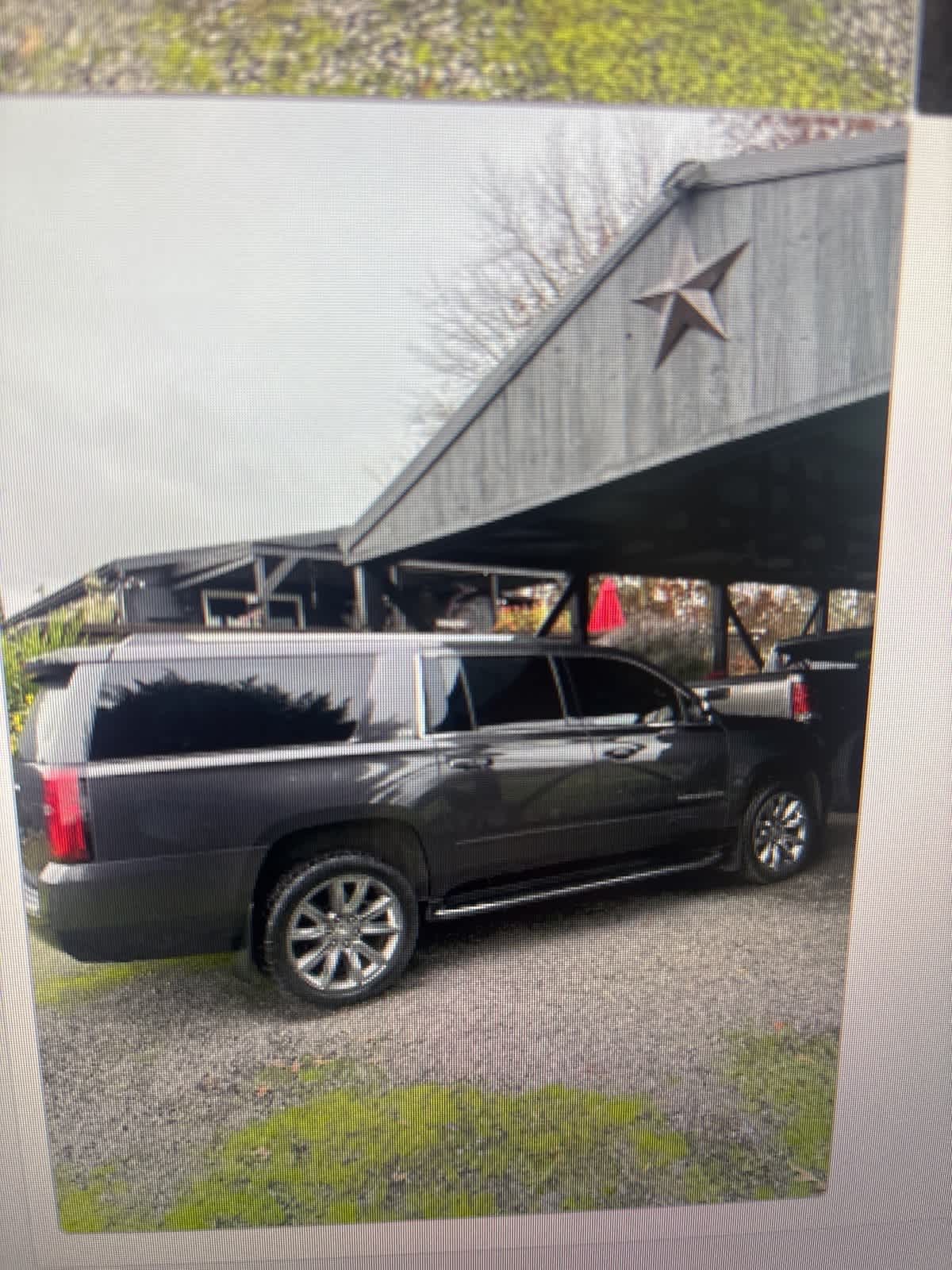 Thumbnail: 2016 Chevrolet Suburban - 3