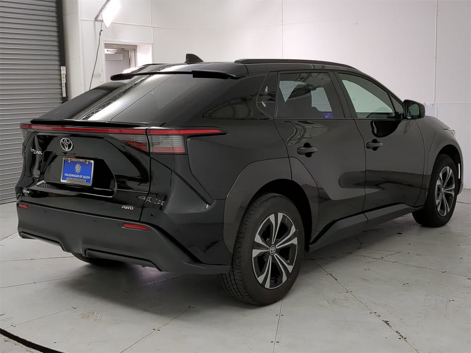 2024 Toyota bZ4X XLE 6