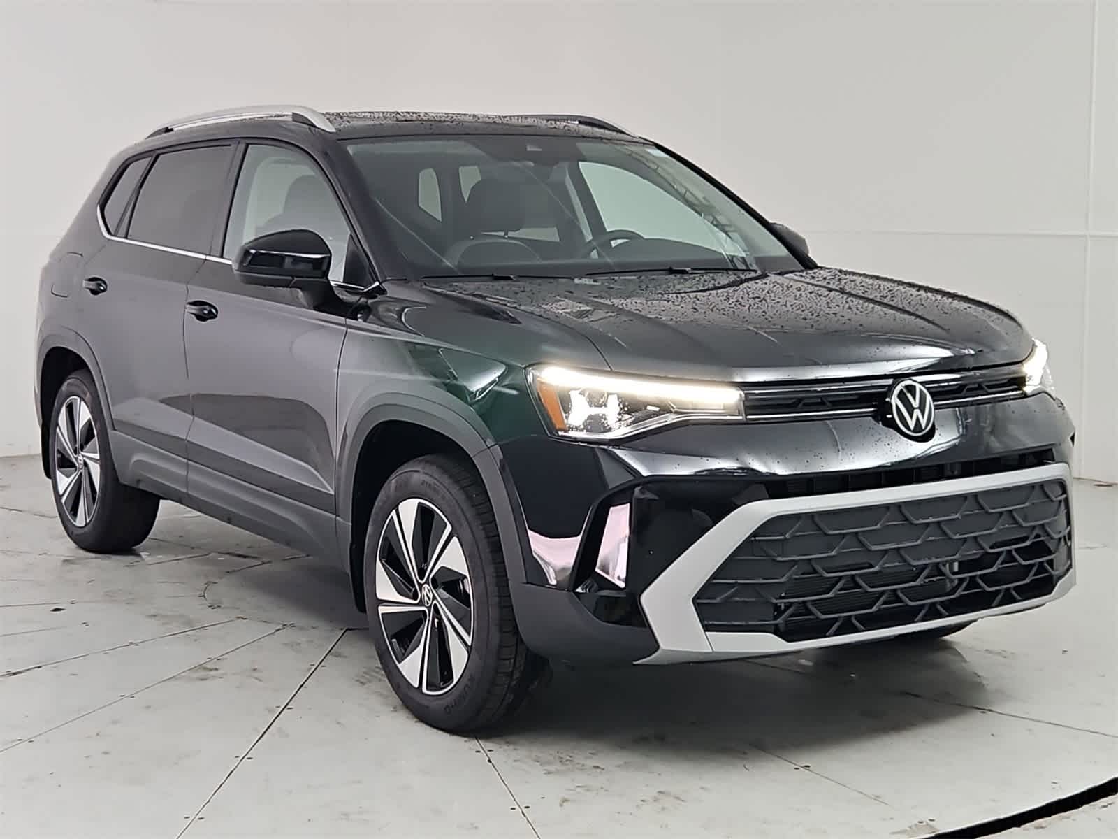 Thumbnail: 2025 Volkswagen Taos - 8