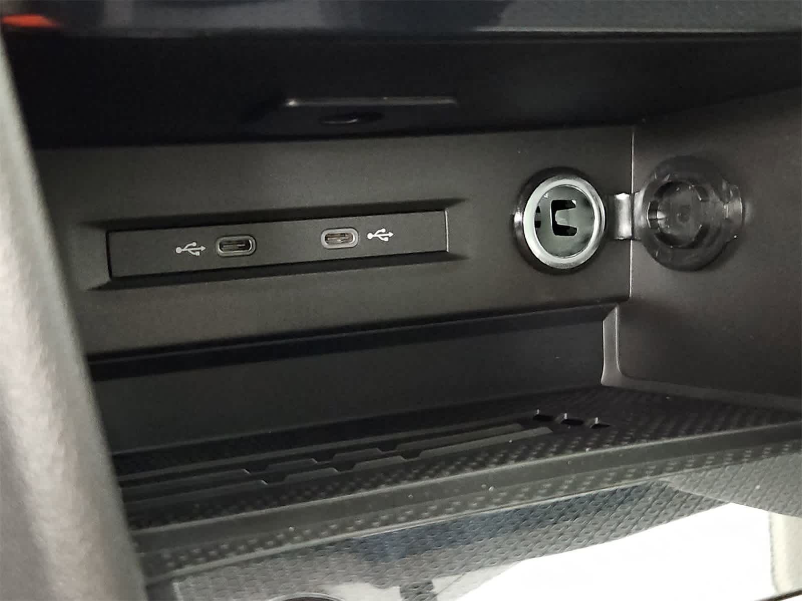 Thumbnail: 2025 Volkswagen Taos - 31