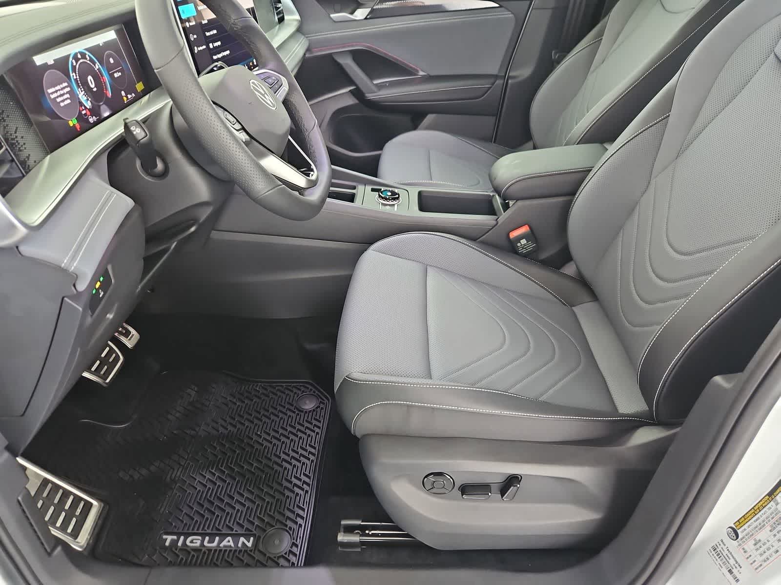 Thumbnail: 2026 Volkswagen Tiguan - 16