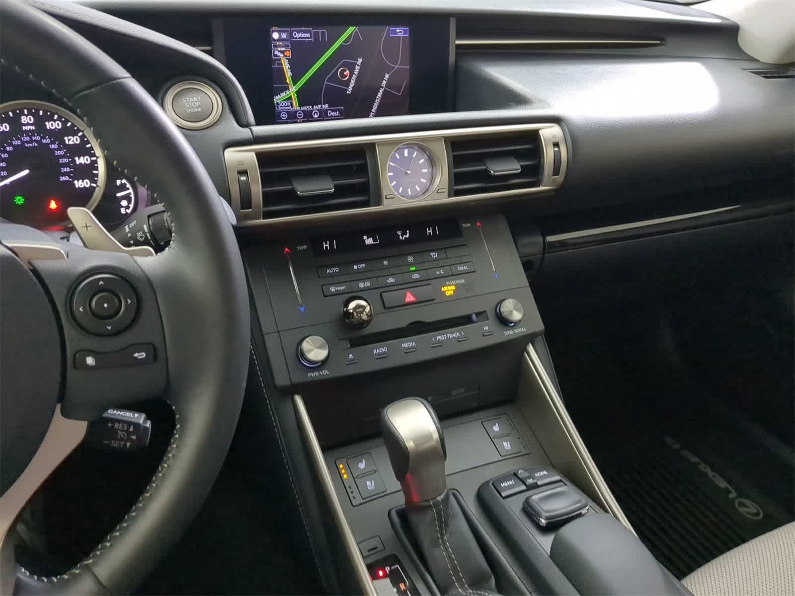 Thumbnail: 2015 Lexus IS - 28