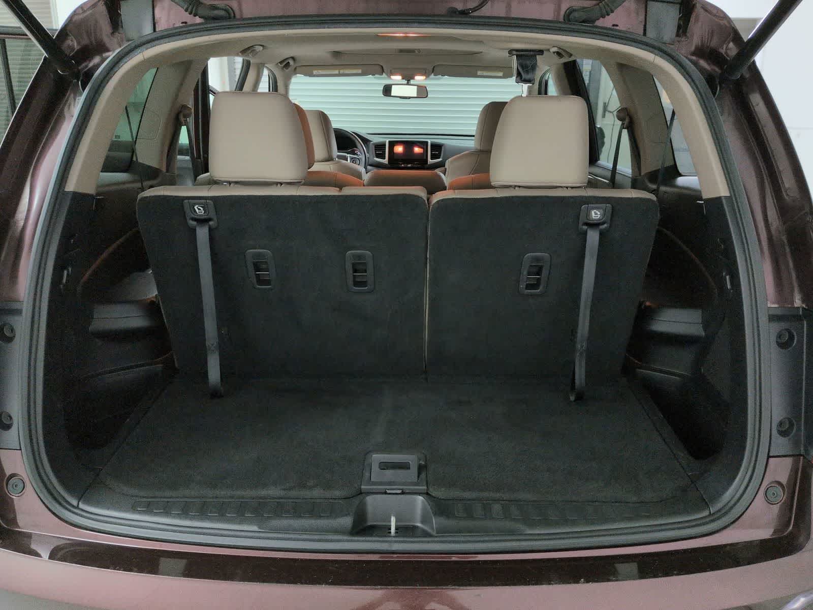 Thumbnail: 2017 Honda Pilot - 34