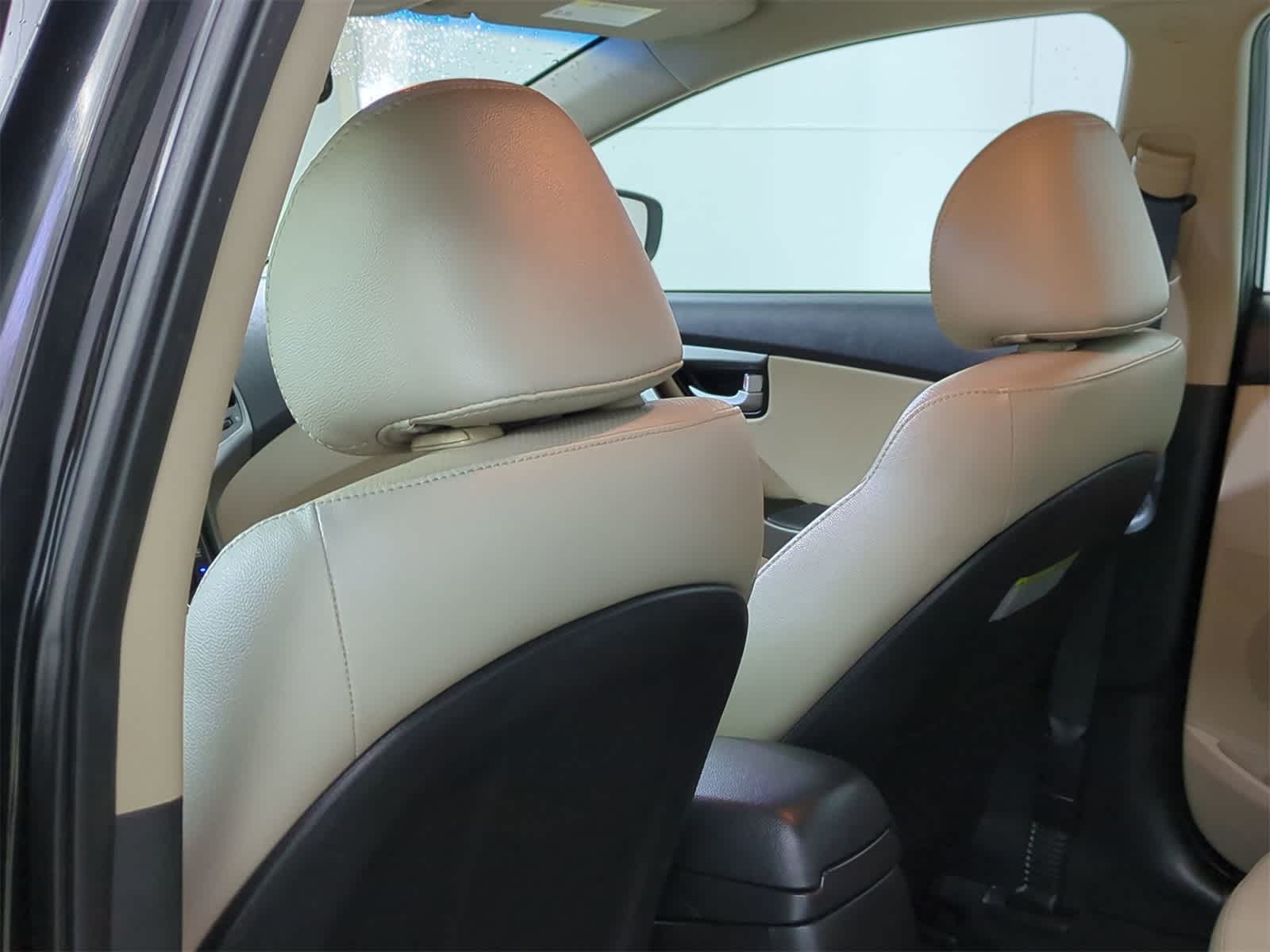 Thumbnail: 2014 Hyundai Elantra - 18