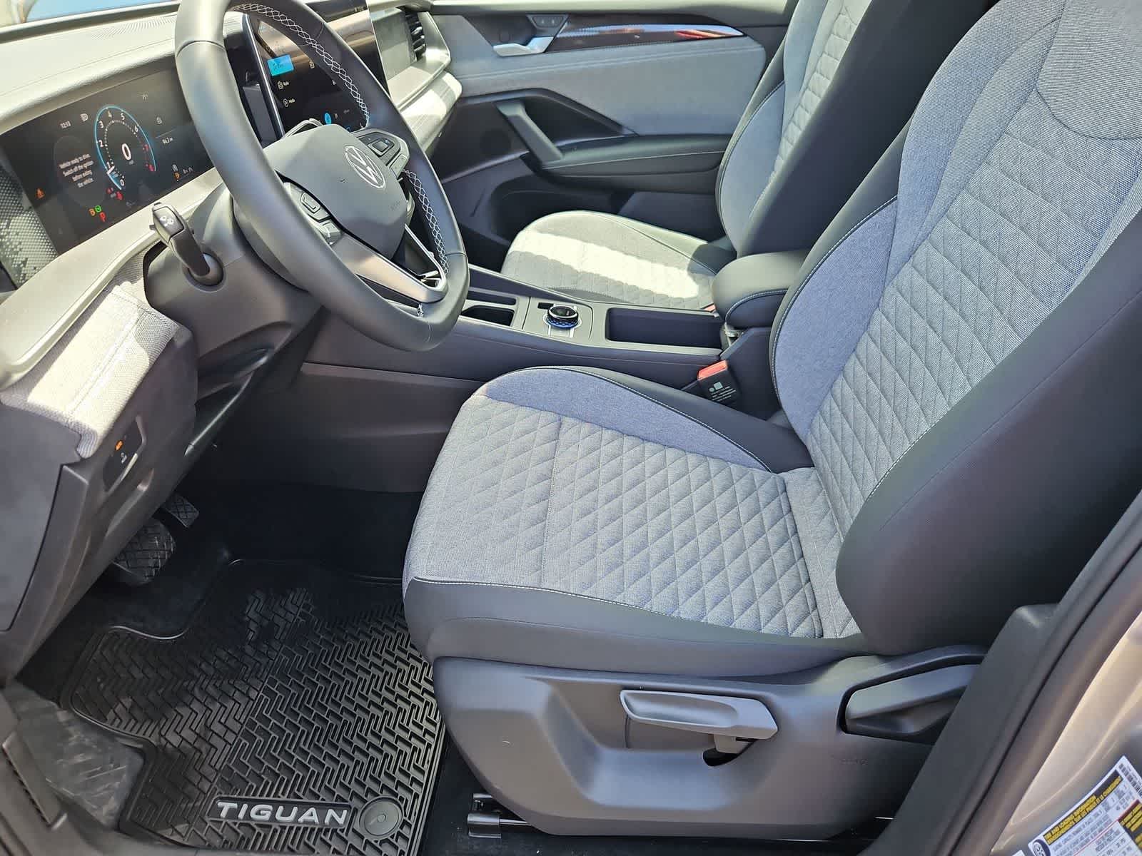 Thumbnail: 2026 Volkswagen Tiguan - 16