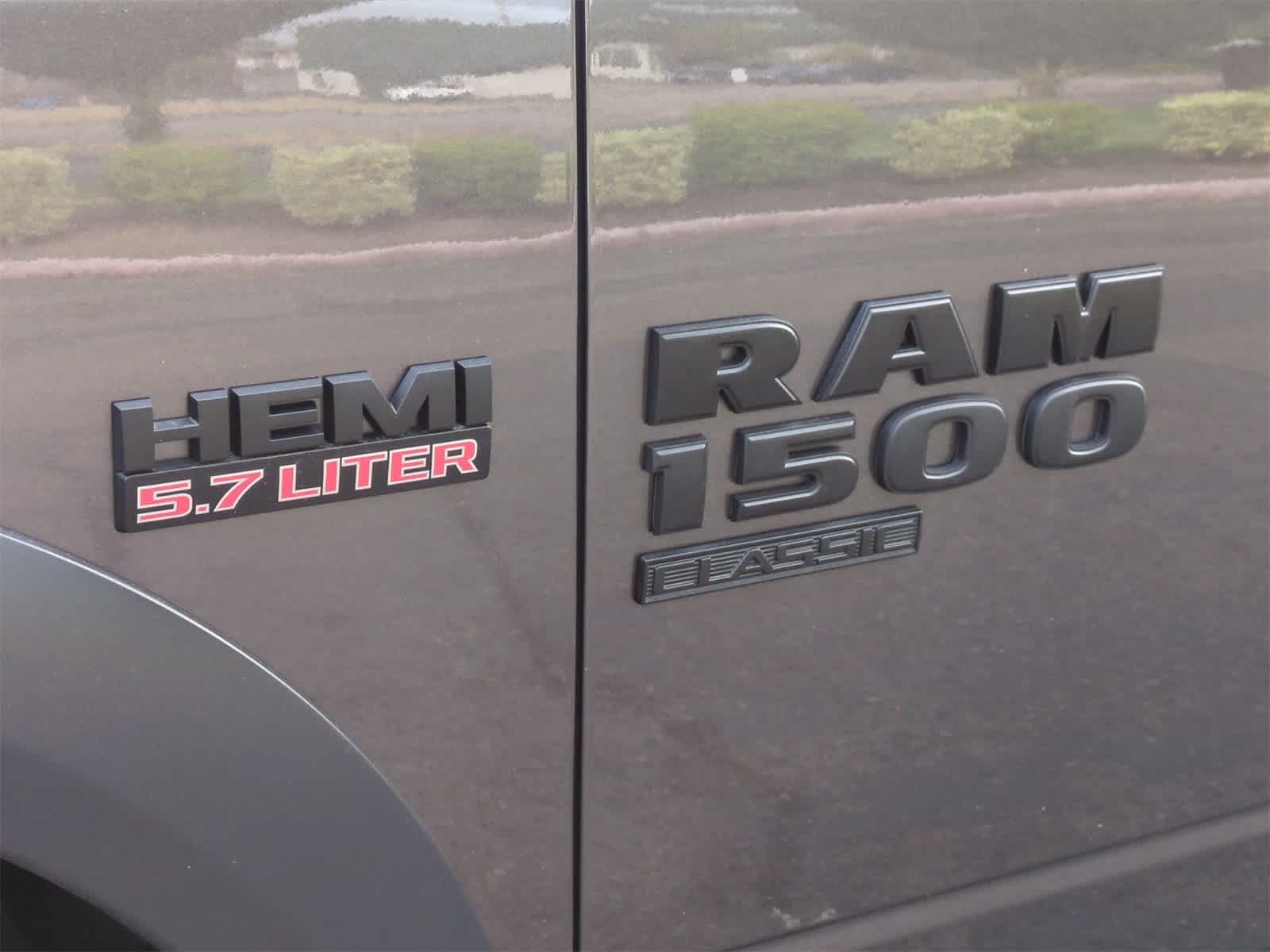 Thumbnail: 2020 RAM 1500 Classic - 12