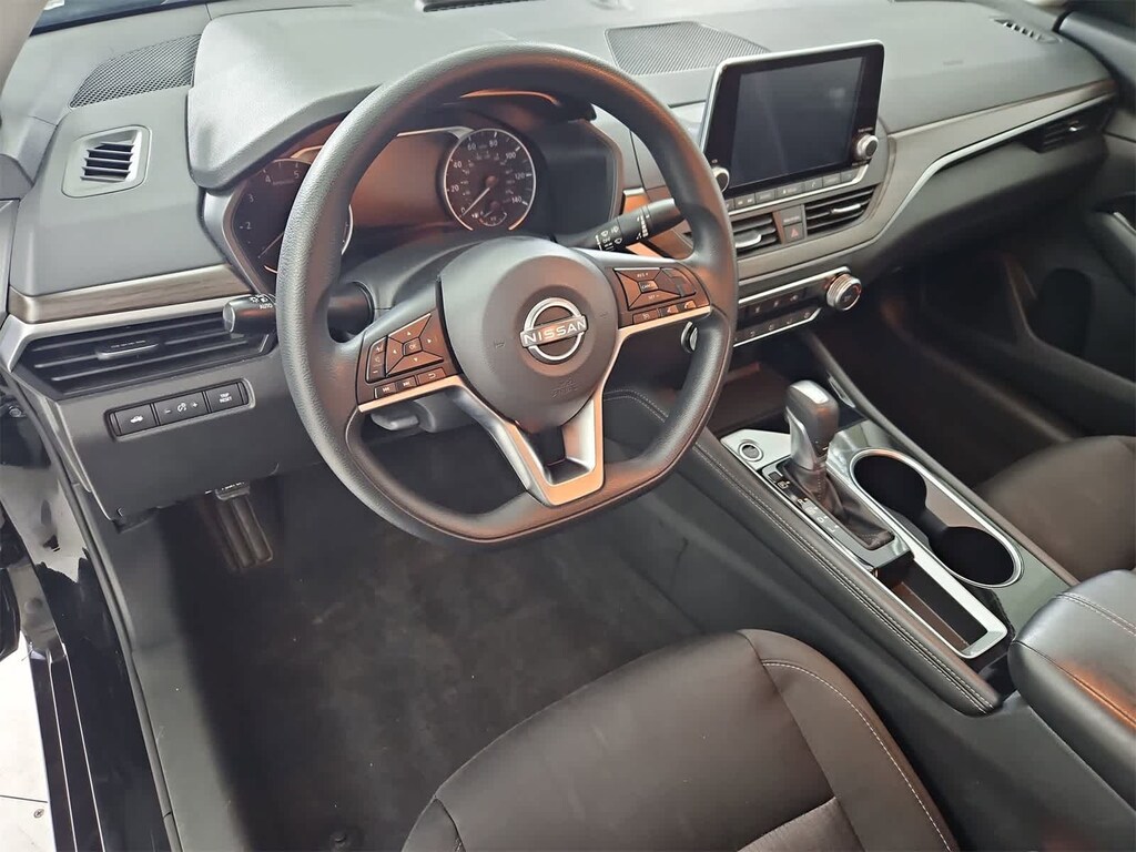 Used 2023 Nissan Altima 2.5 SV Sedan