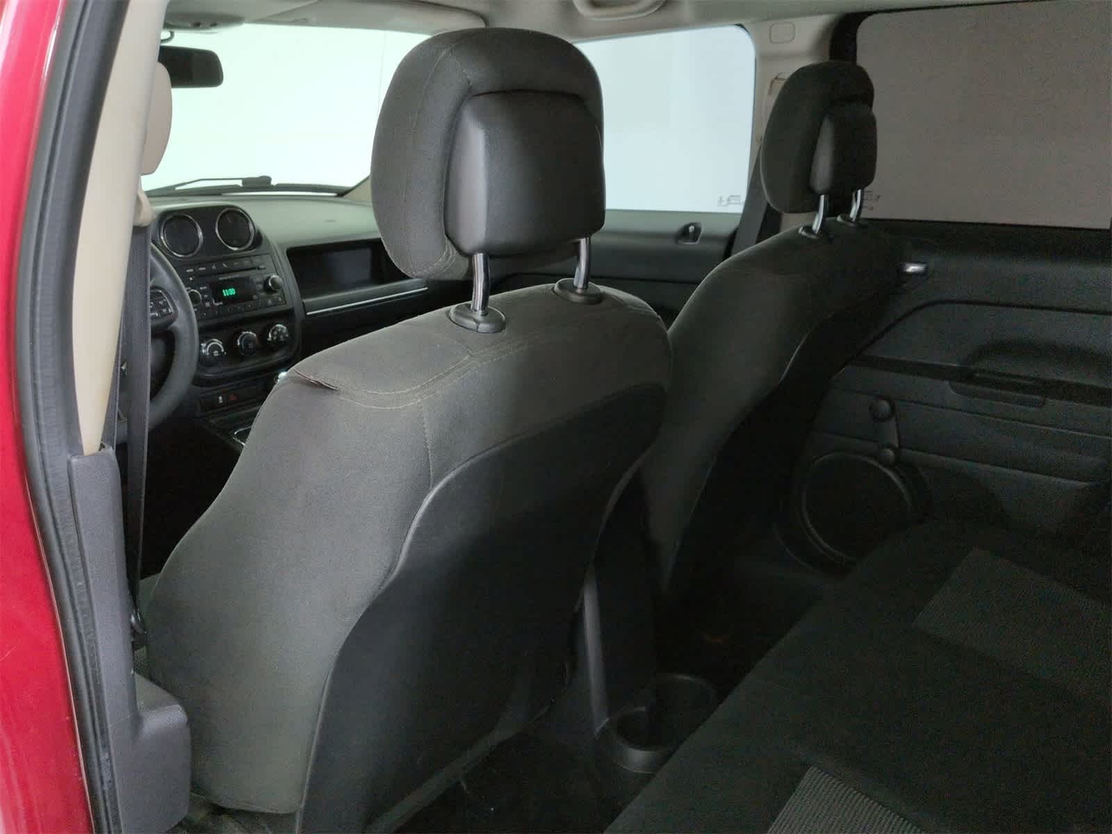 Thumbnail: 2016 Jeep Patriot - 16