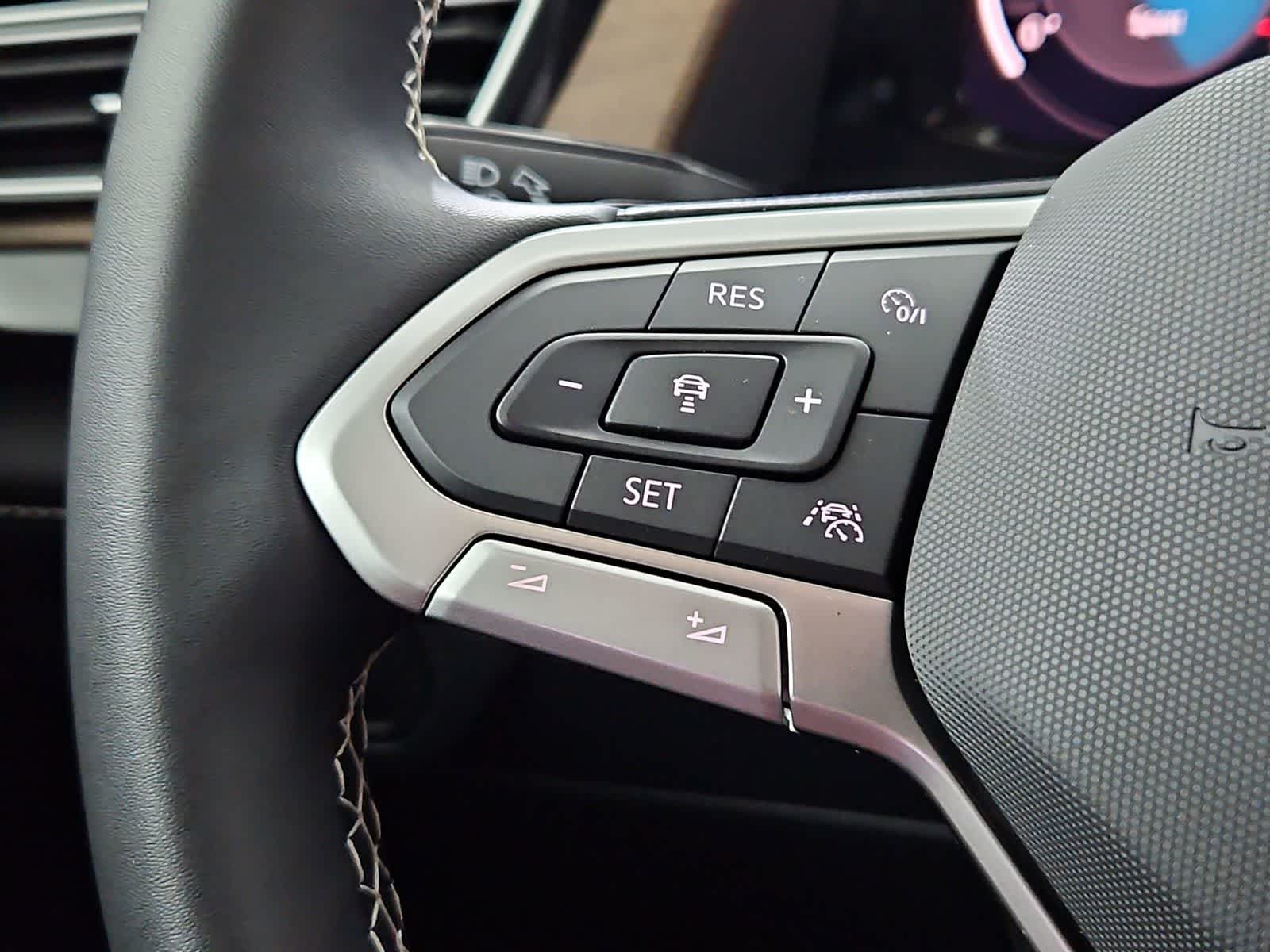 Thumbnail: 2026 Volkswagen Atlas - 25