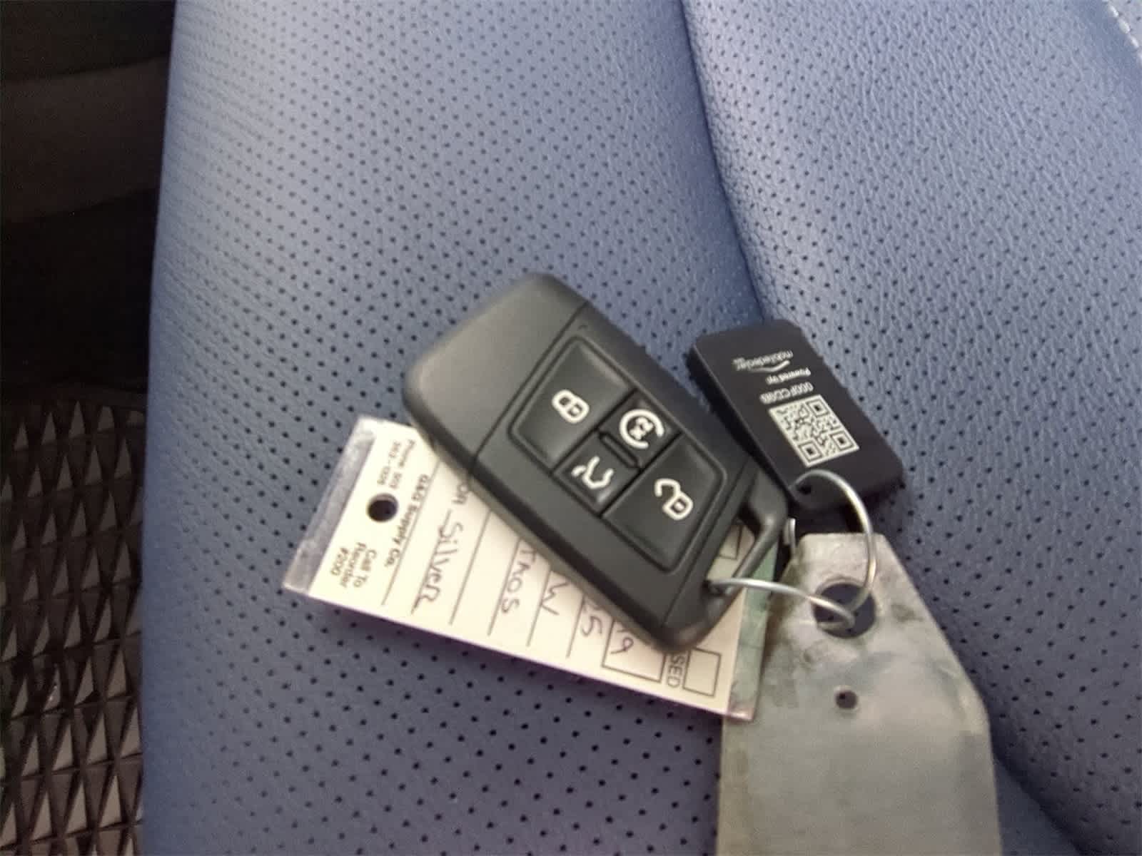 Thumbnail: 2025 Volkswagen Taos - 36