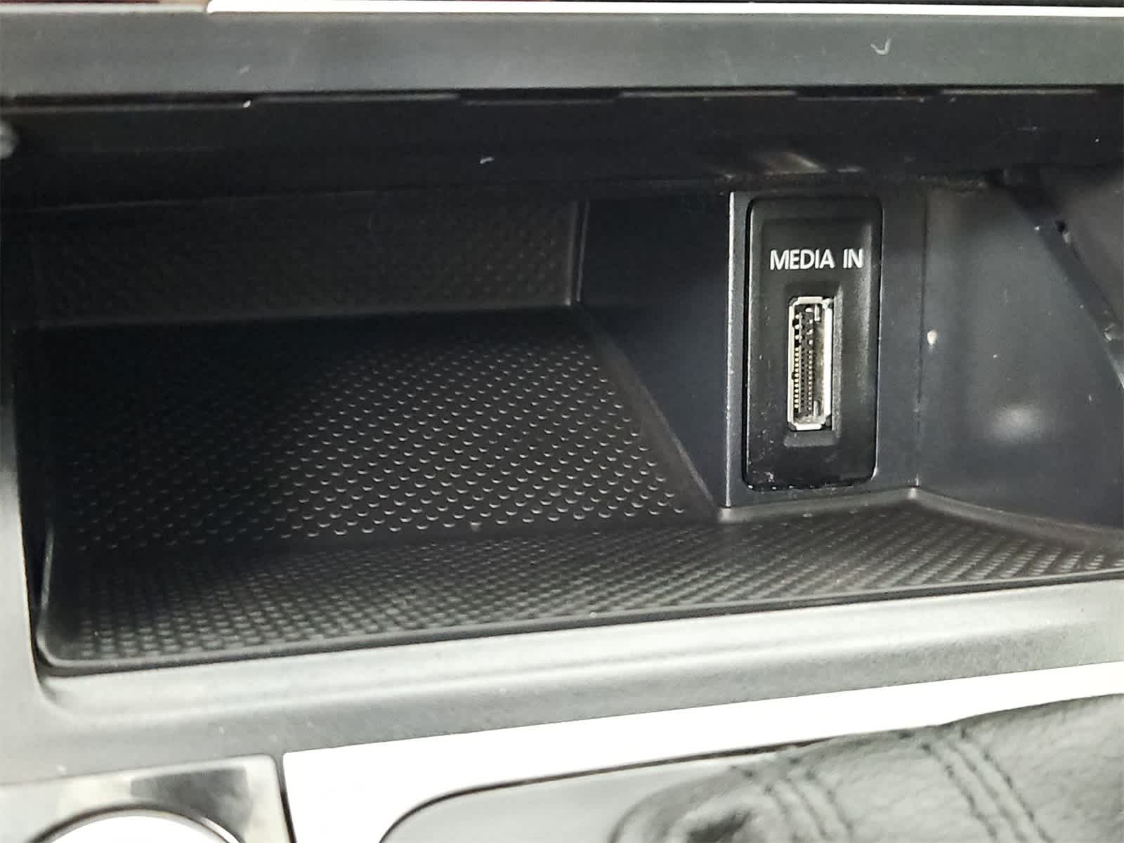 2015 Volkswagen e-Golf SE 33