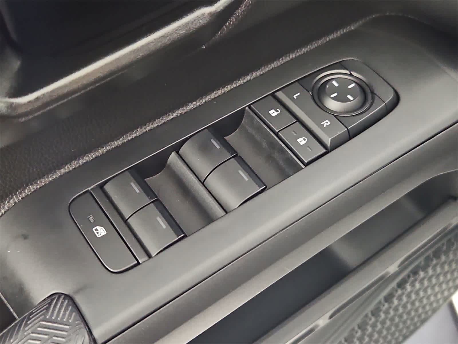 Thumbnail: 2024 Toyota Tacoma - 17