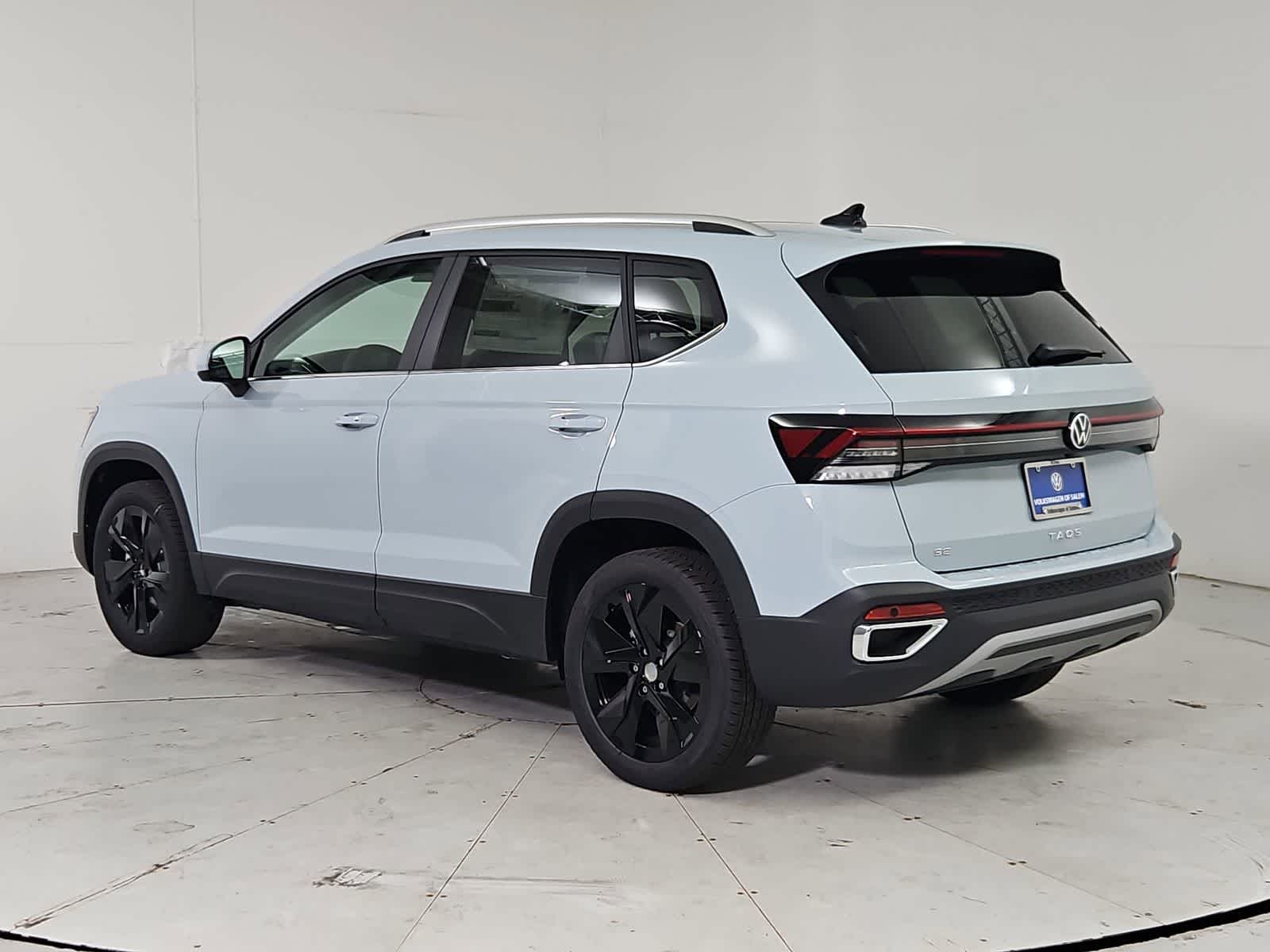 Thumbnail: 2026 Volkswagen Taos - 4