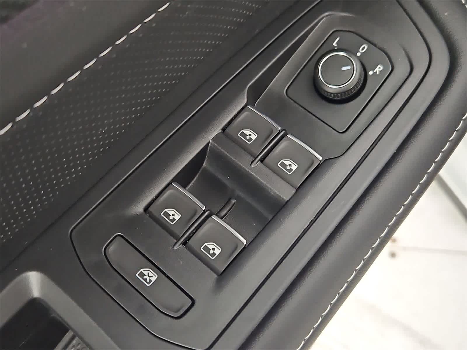 Thumbnail: 2026 Volkswagen Atlas - 17