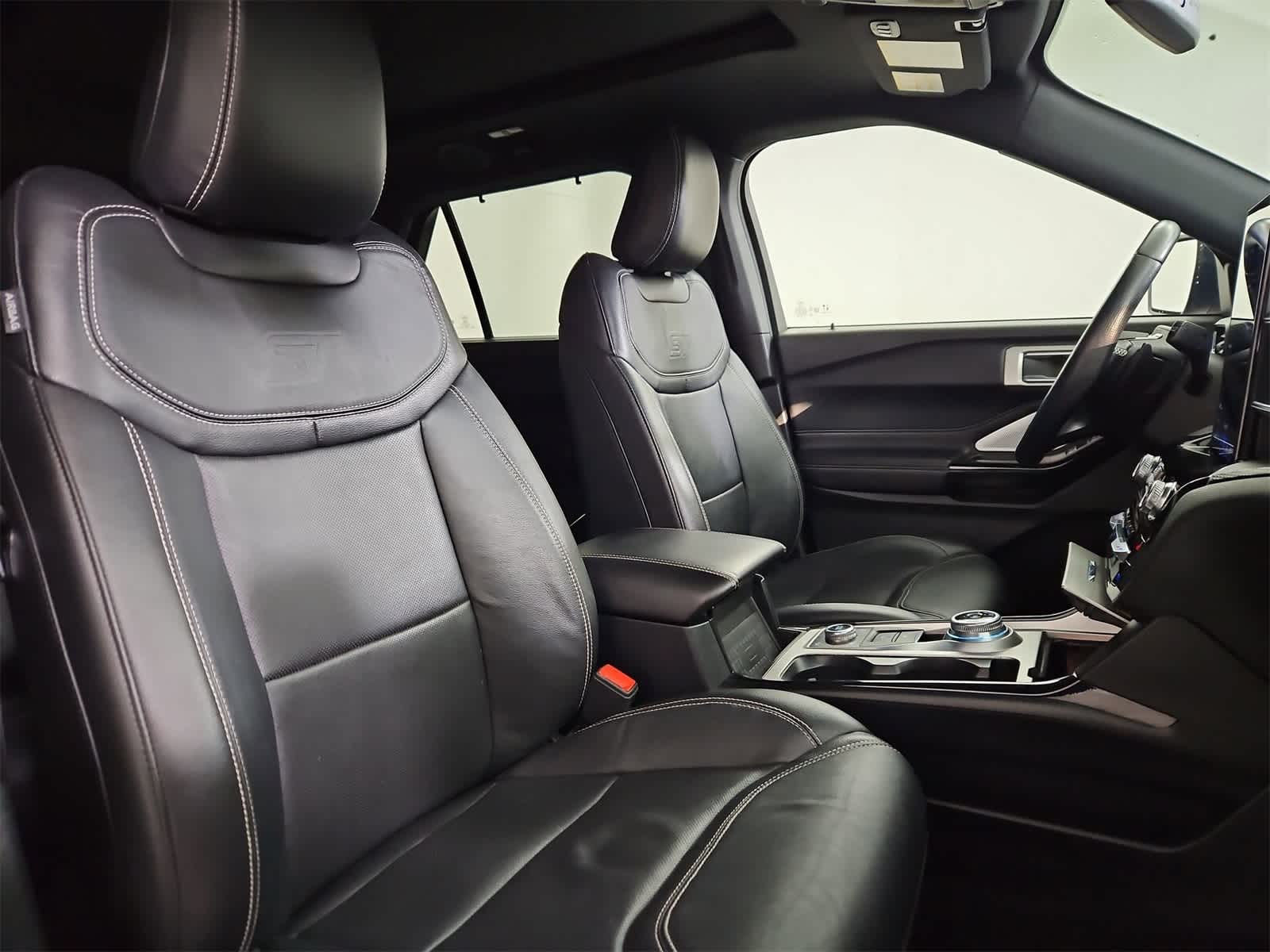 Thumbnail: 2021 Ford Explorer - 23