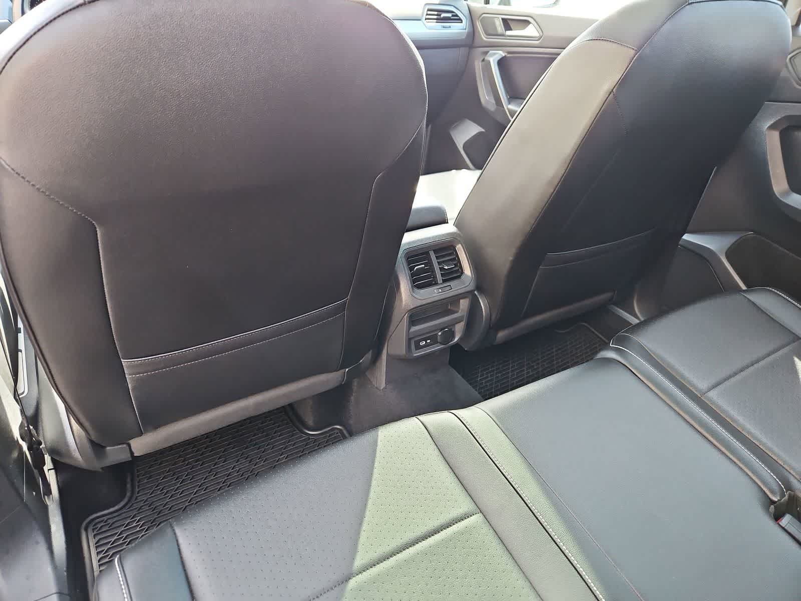 Thumbnail: 2021 Volkswagen Tiguan - 18